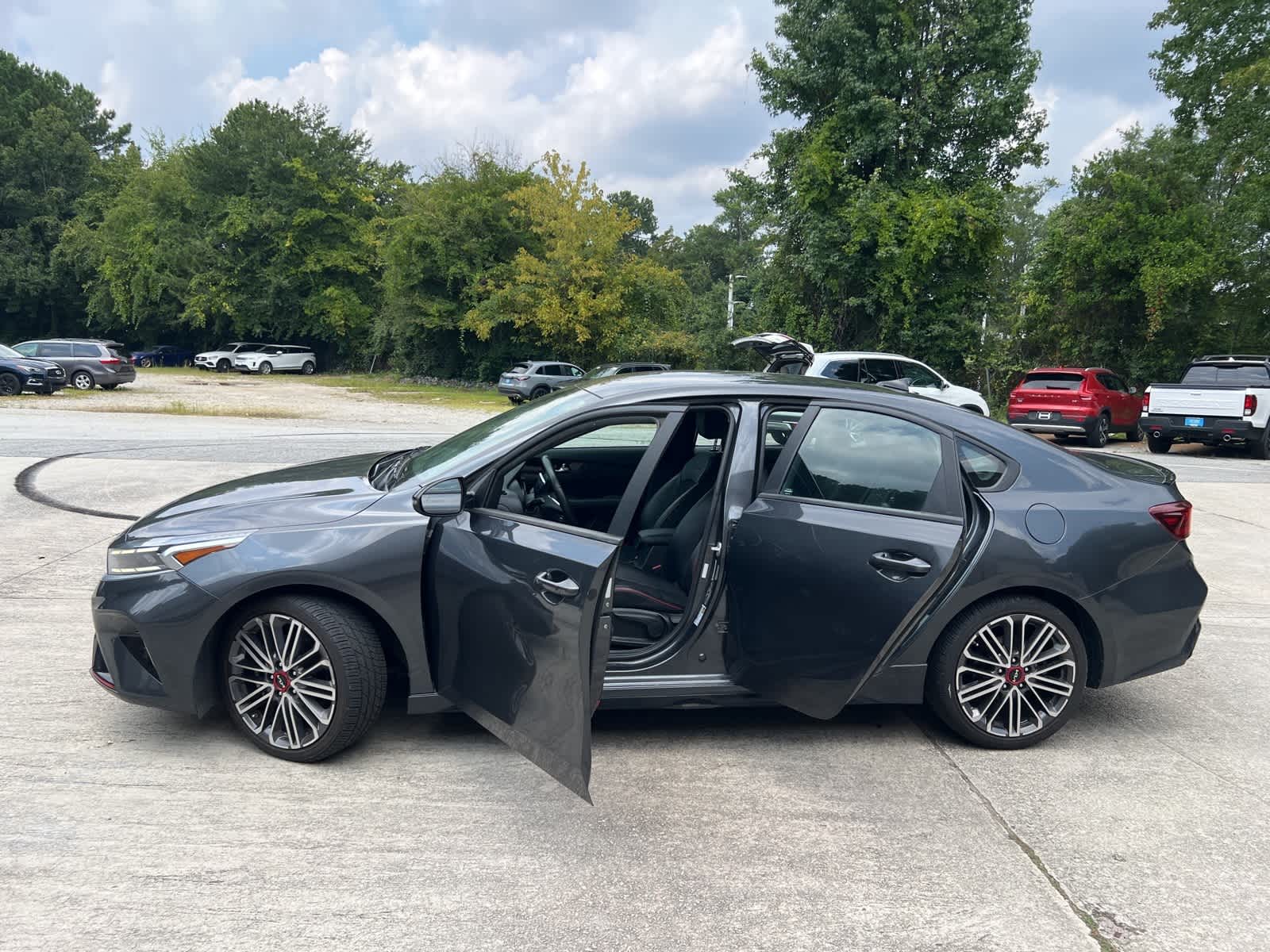 Thumbnail: 2023 Kia Forte - 17