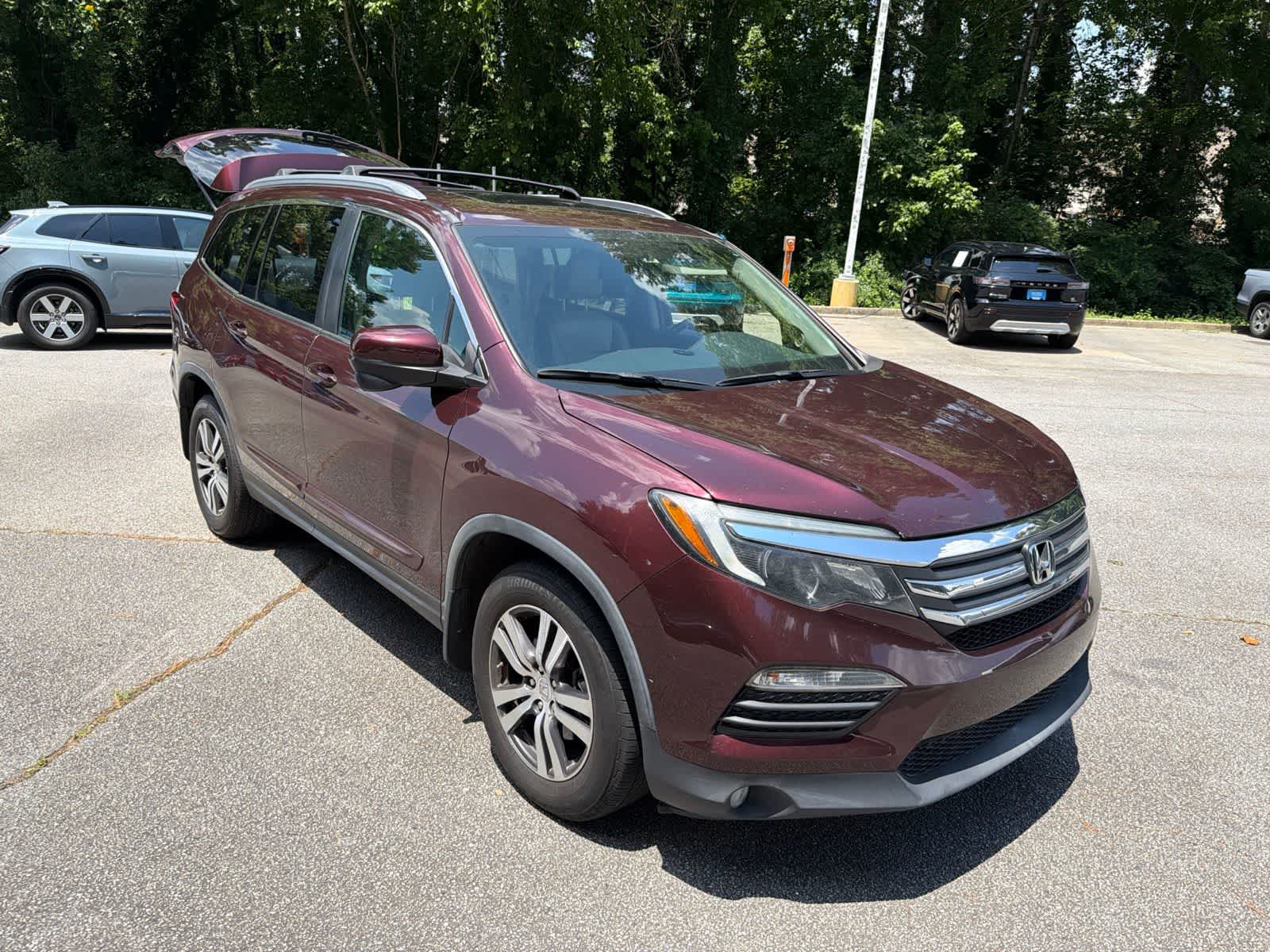 Thumbnail: 2016 Honda Pilot - 15