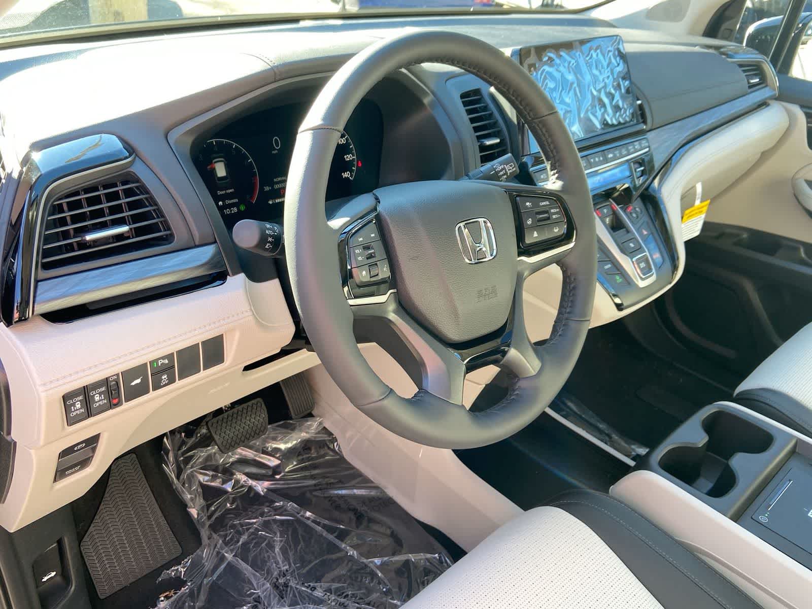 Thumbnail: 2026 Honda Odyssey - 13