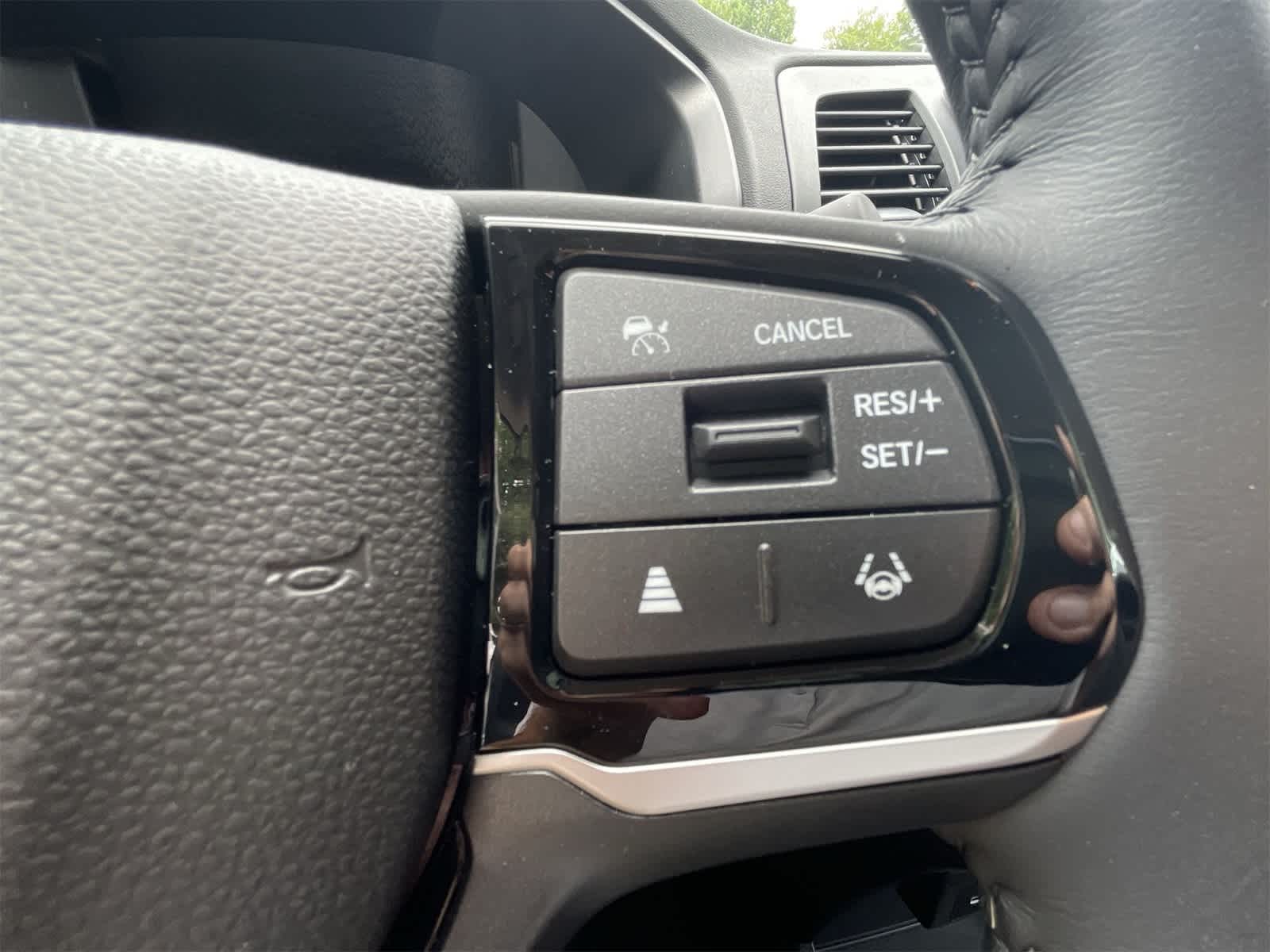 2025 Honda Odyssey Touring 24