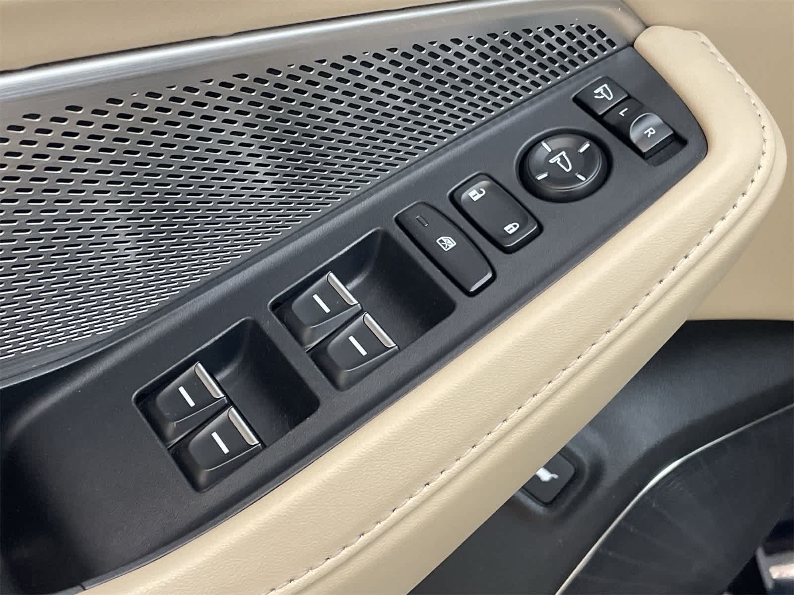 Thumbnail: 2024 Acura MDX - 18