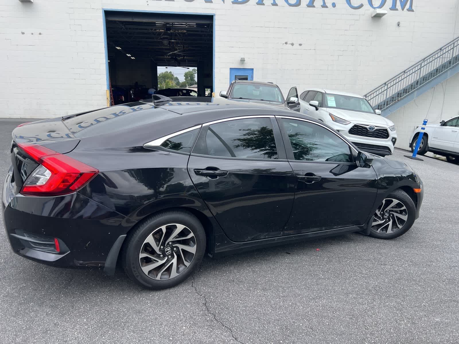 Thumbnail: 2017 Honda Civic - 12