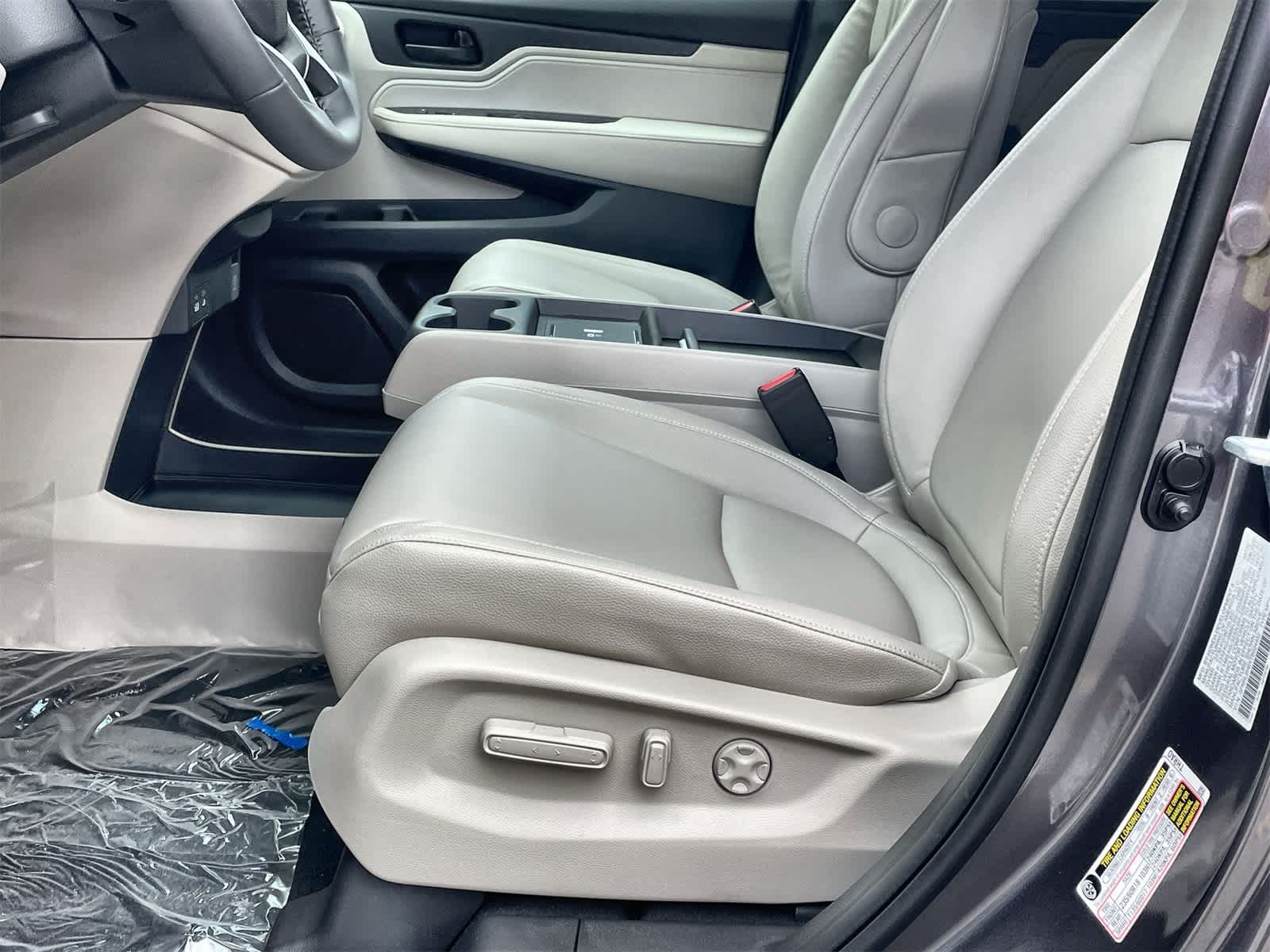 Thumbnail: 2026 Honda Odyssey - 12