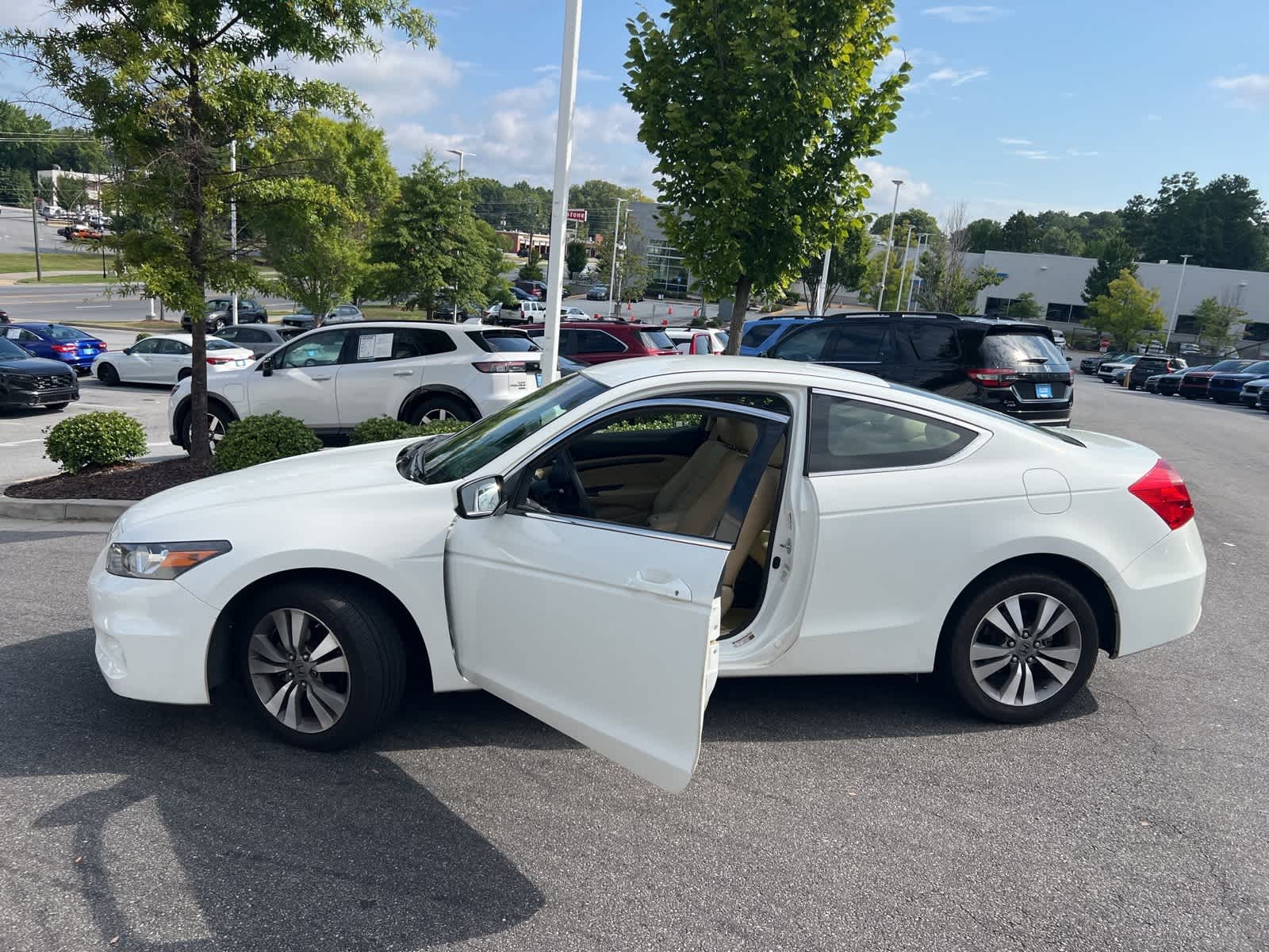 Thumbnail: 2012 Honda Accord - 16