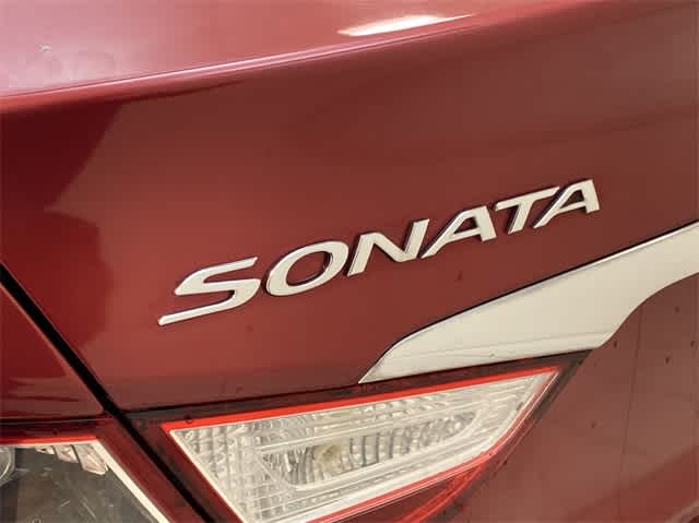 2011 Hyundai Sonata GLS 17