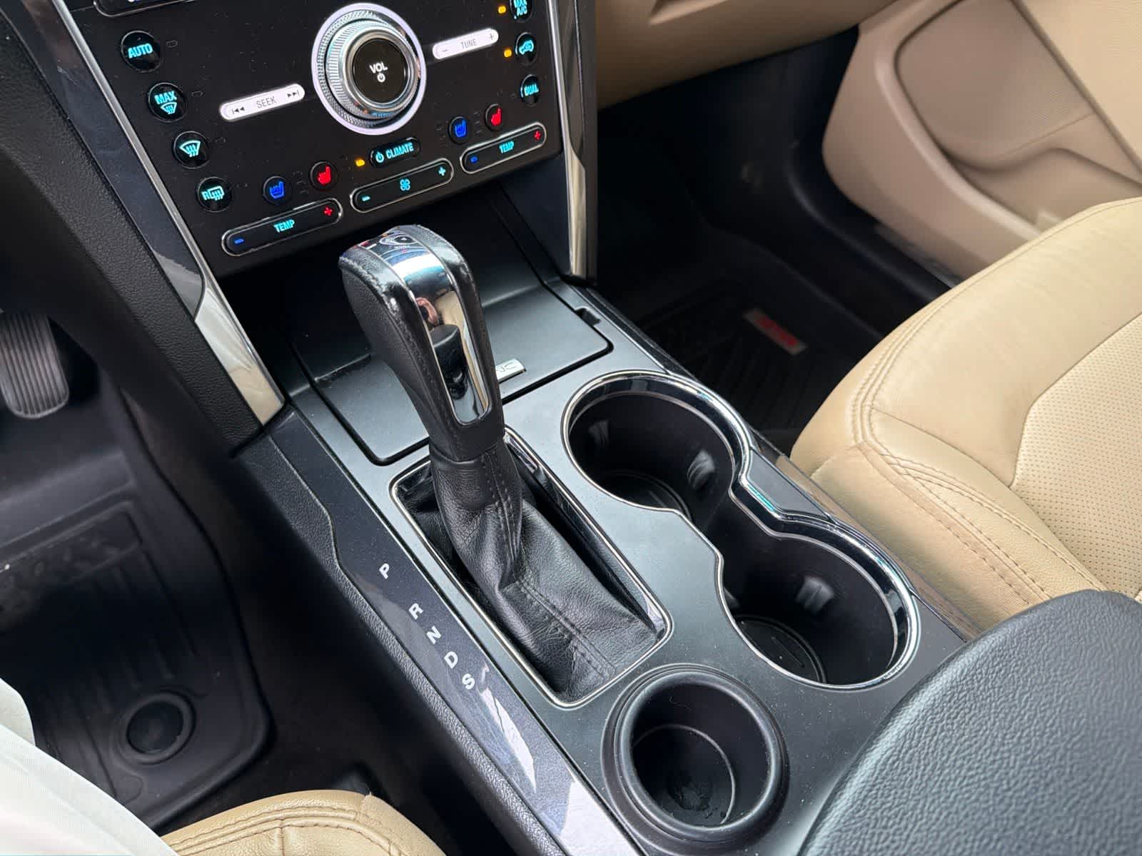 Thumbnail: 2016 Ford Explorer - 24