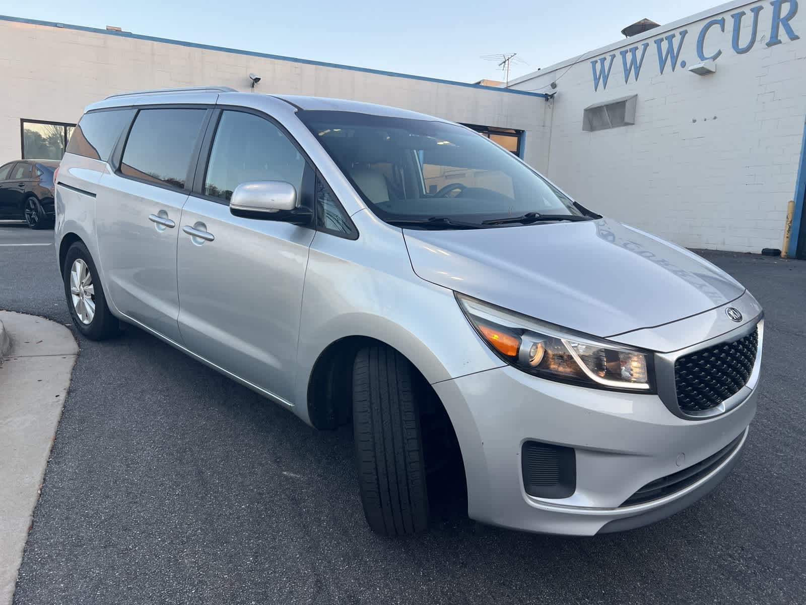 Thumbnail: 2016 Kia Sedona - 12