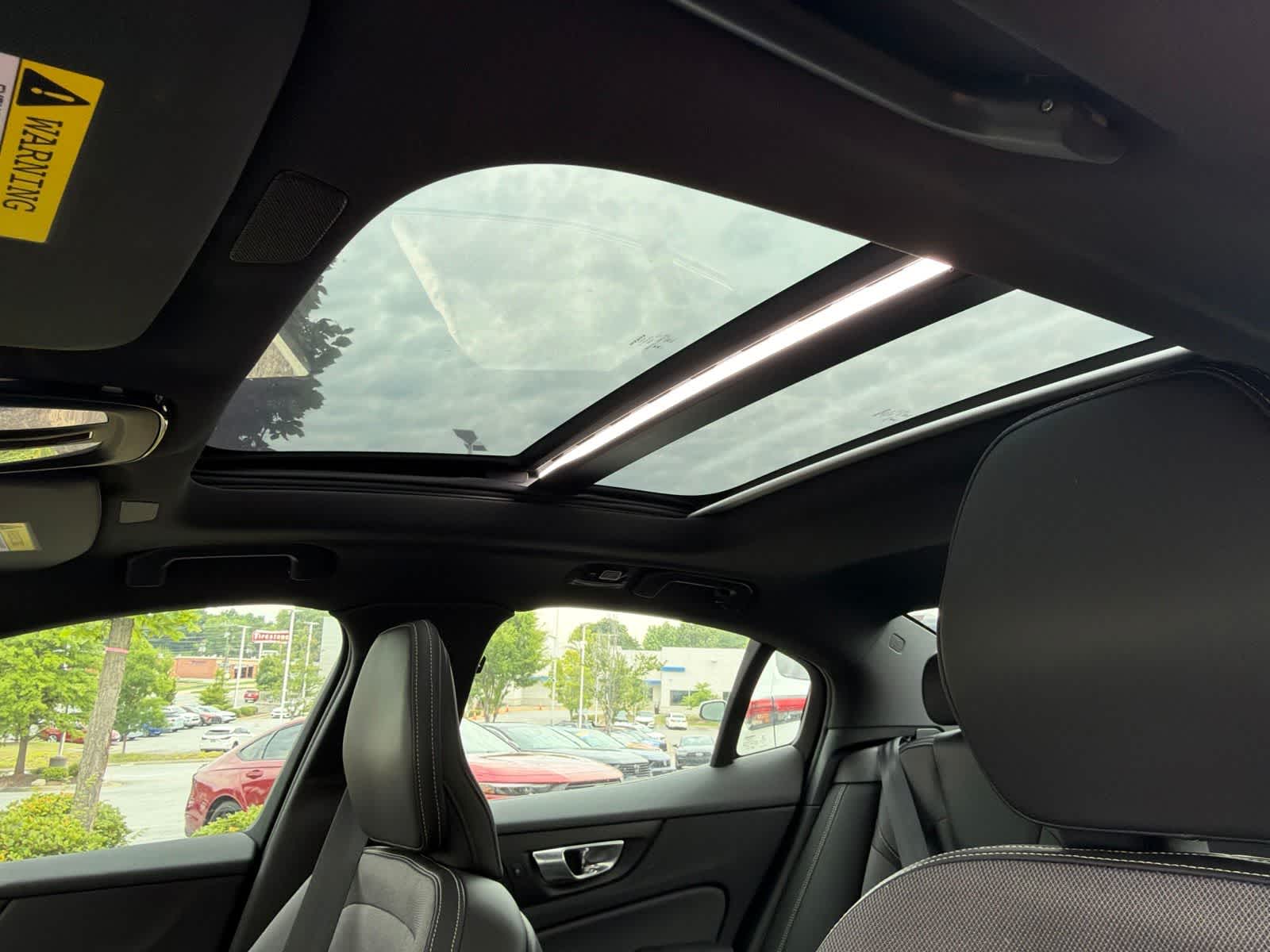 Thumbnail: 2024 Volvo S60 - 22