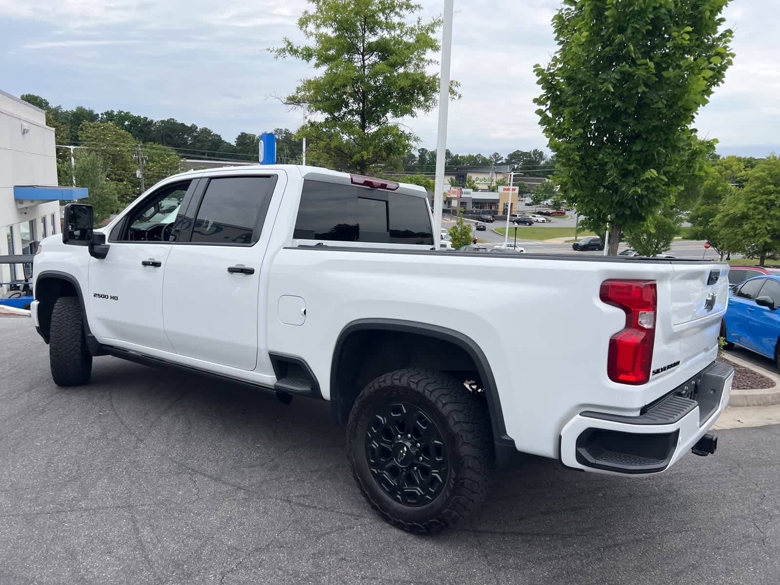 2024 Chevrolet Silverado 2500 LTZ 6