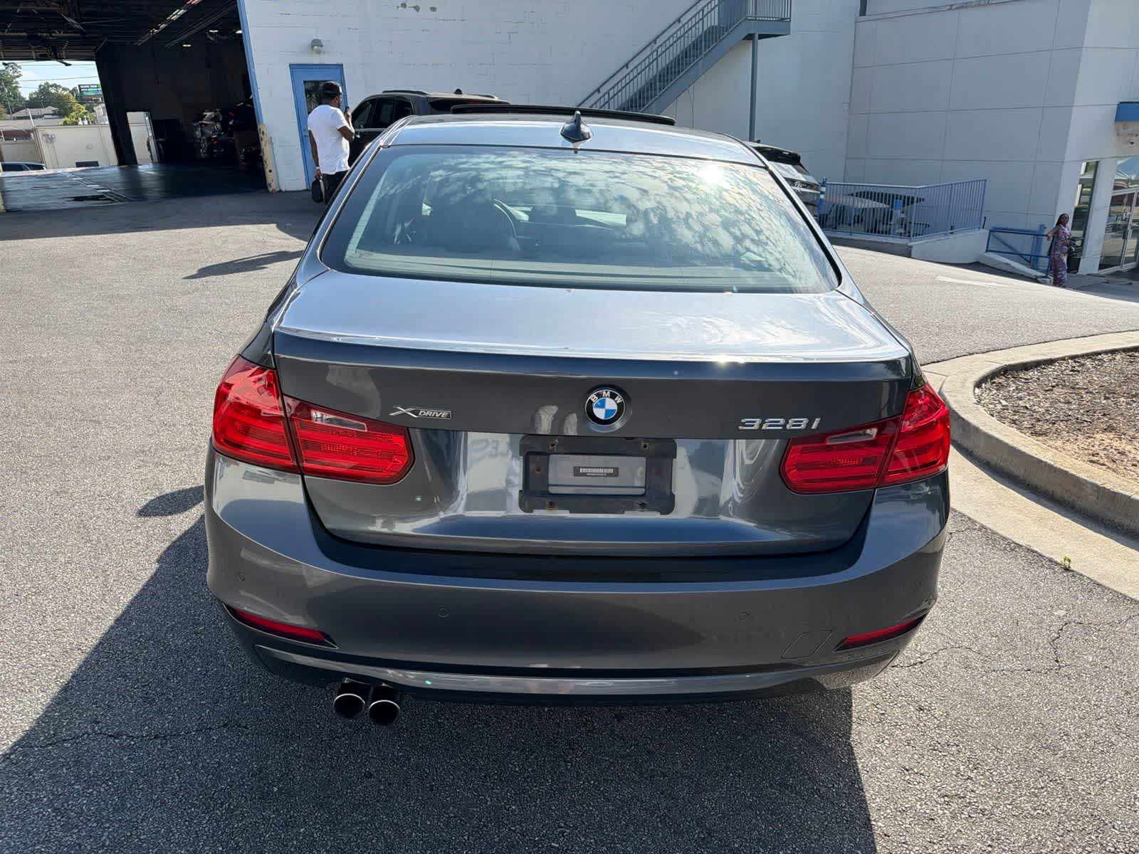 Thumbnail: 2013 BMW 3 Series - 10