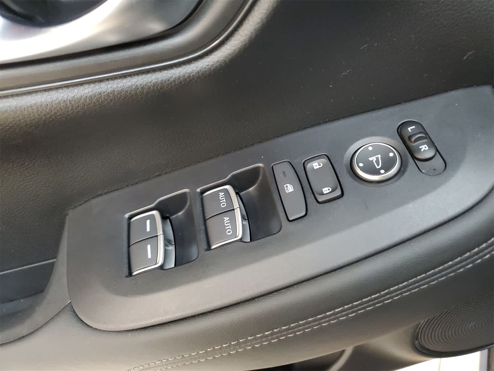 Thumbnail: 2024 Honda HR-V - 17