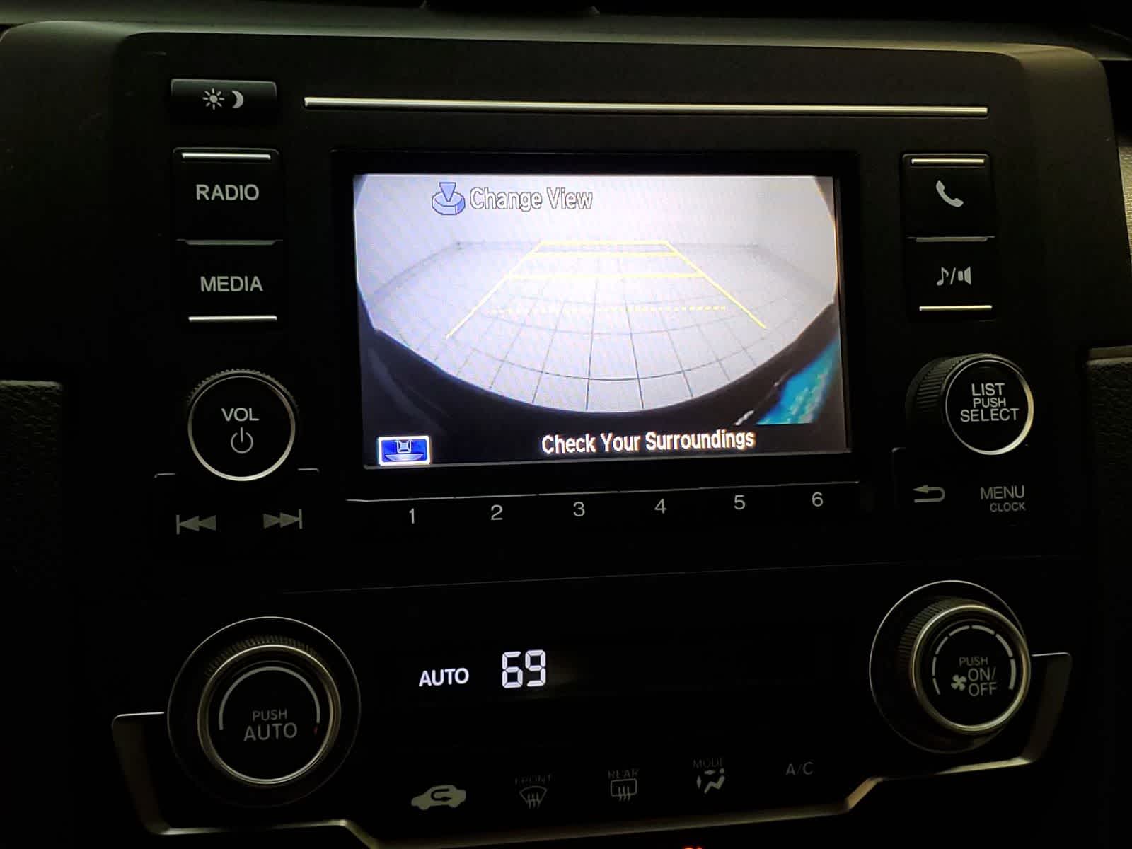 Thumbnail: 2016 Honda Civic - 3