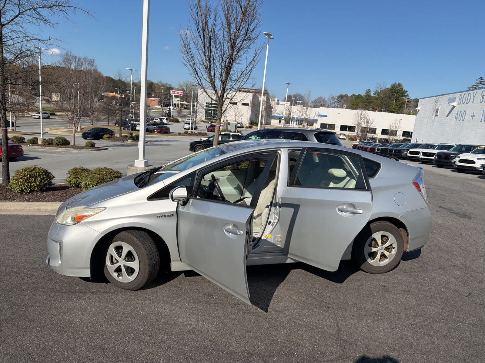 Thumbnail: 2012 Toyota Prius - 17