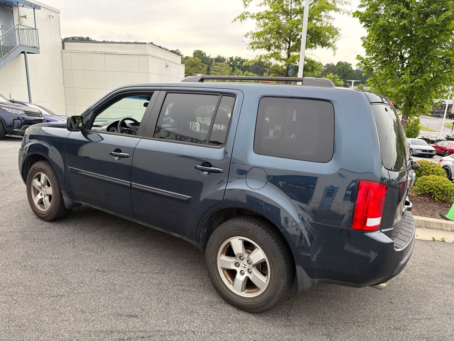 Thumbnail: 2011 Honda Pilot - 8