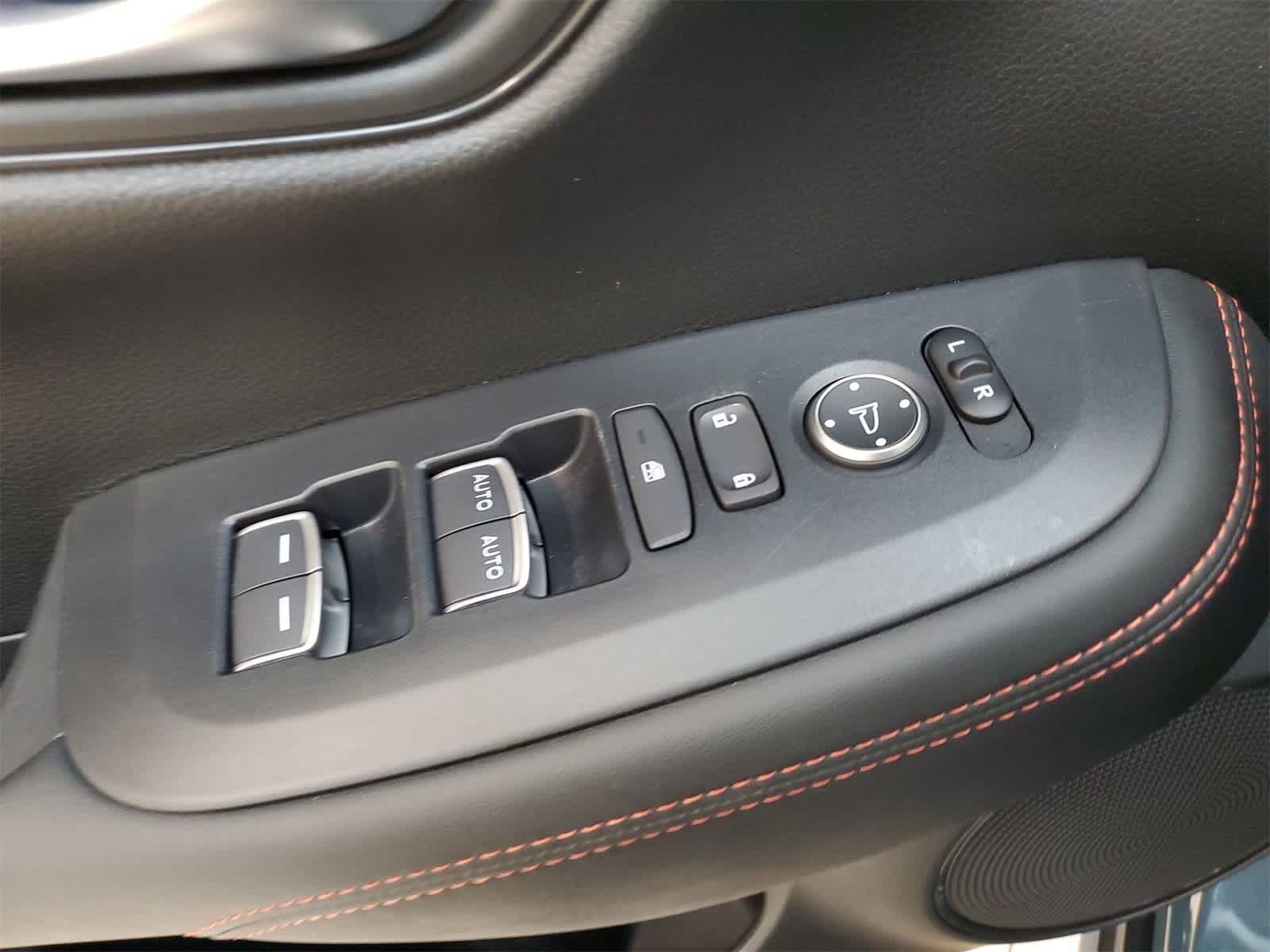 Thumbnail: 2025 Honda HR-V - 16