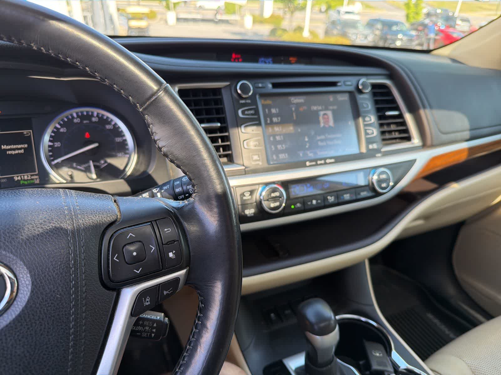 Thumbnail: 2017 Toyota Highlander - 20