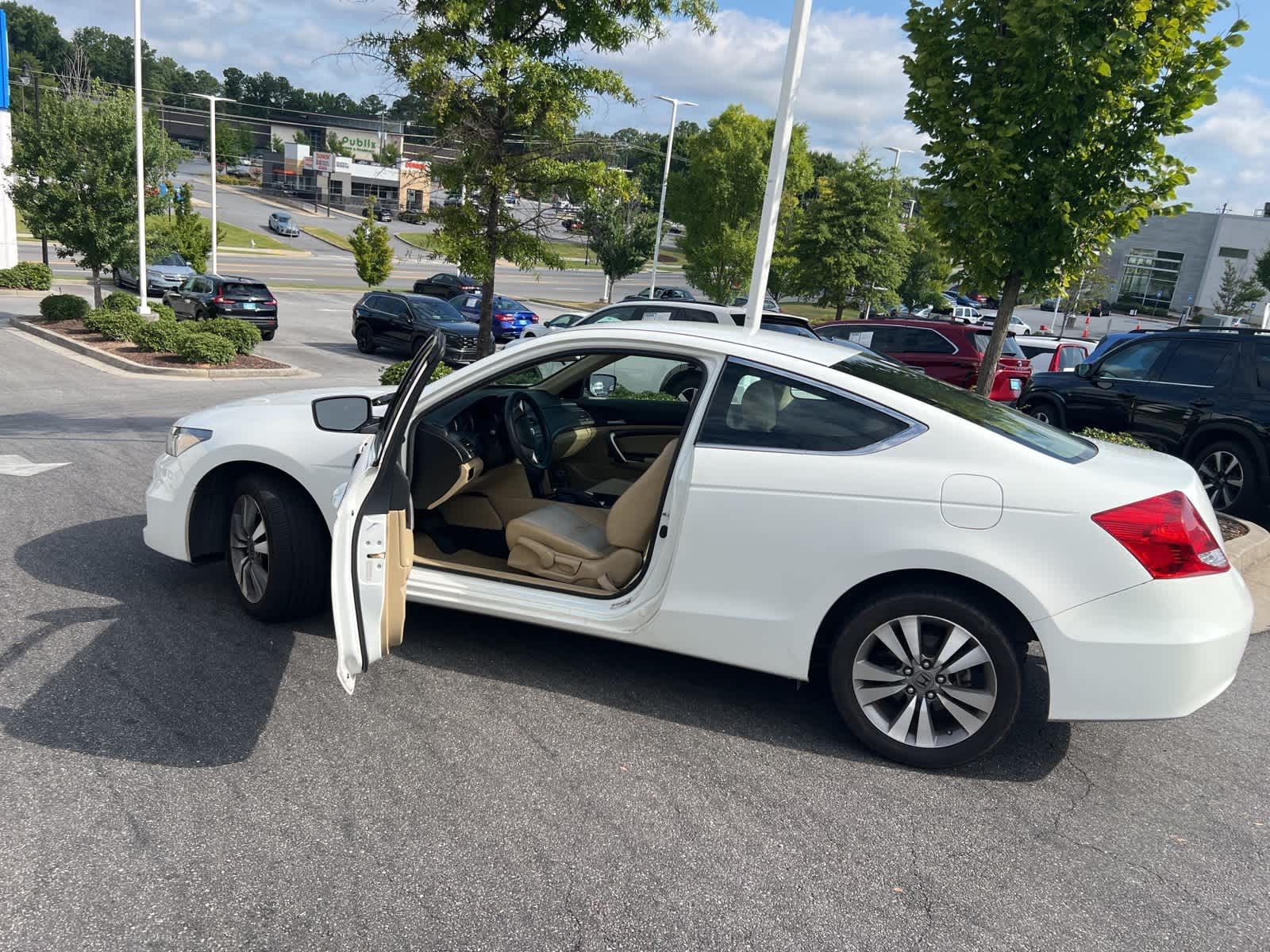 Thumbnail: 2012 Honda Accord - 17