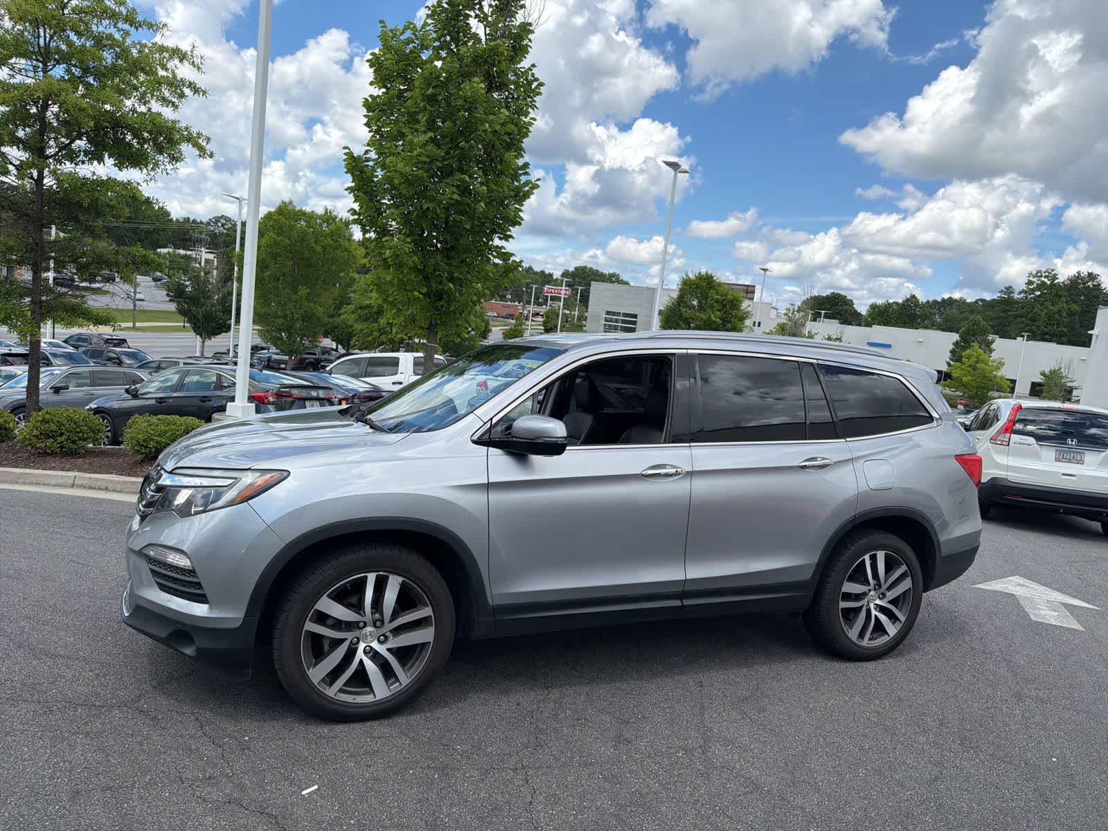 Thumbnail: 2016 Honda Pilot - 6