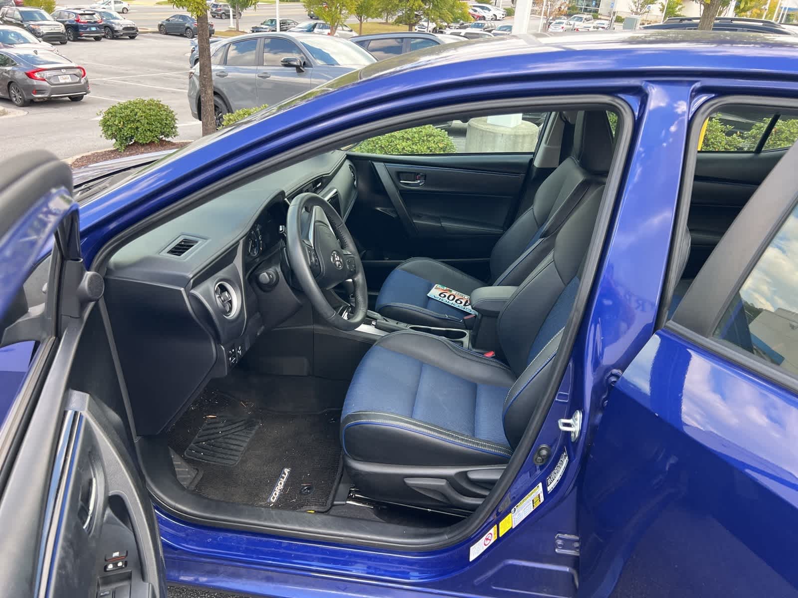 Thumbnail: 2018 Toyota Corolla - 15