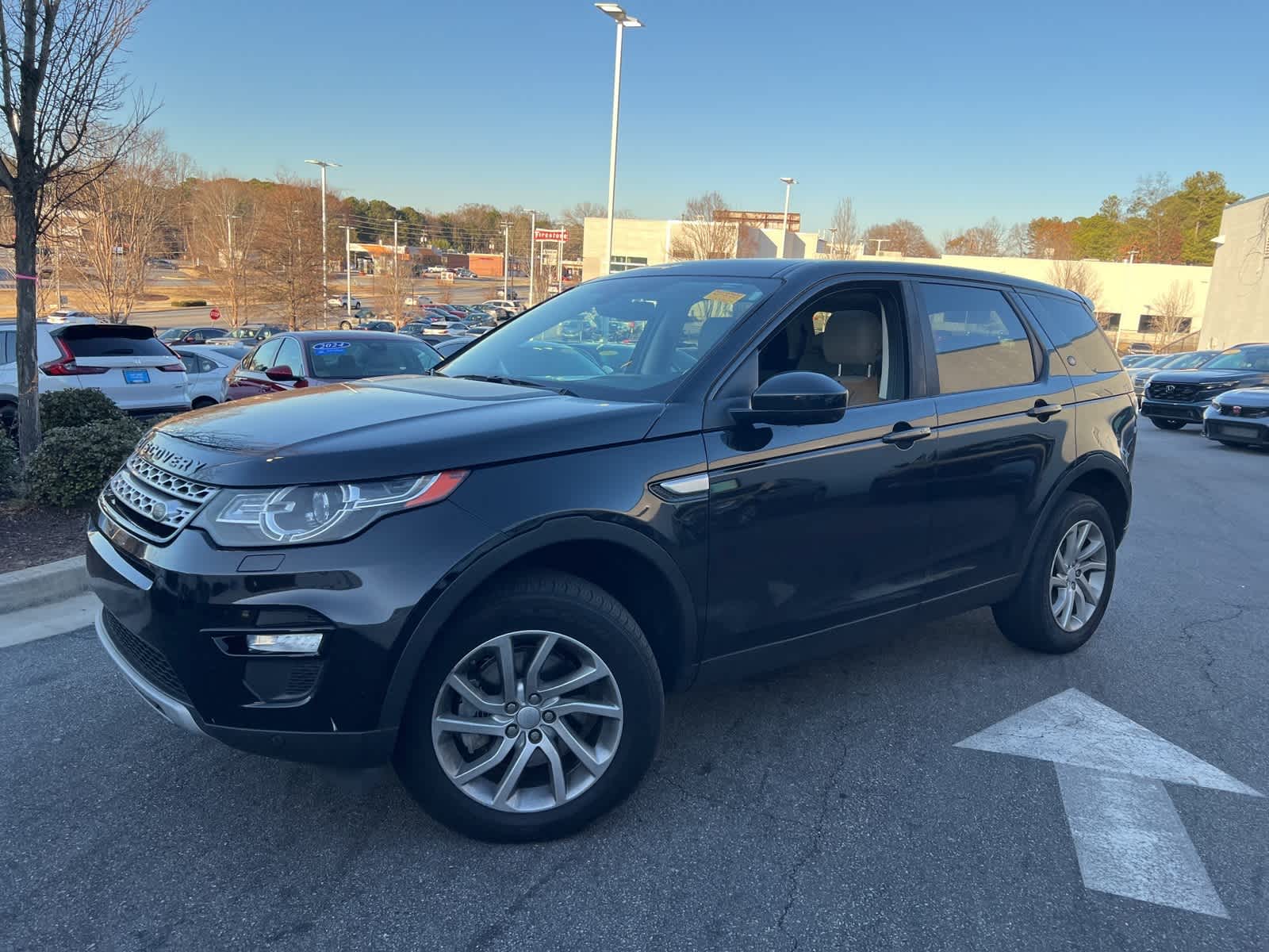 Thumbnail: 2016 Land Rover Discovery Sport - 5