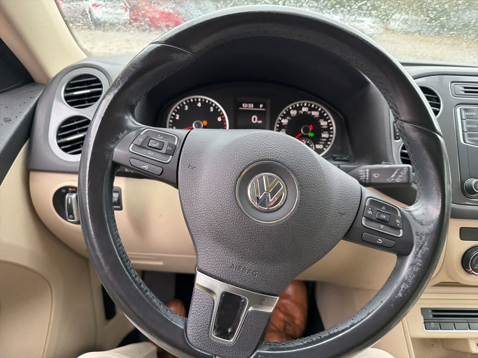 Thumbnail: 2016 Volkswagen Tiguan - 21