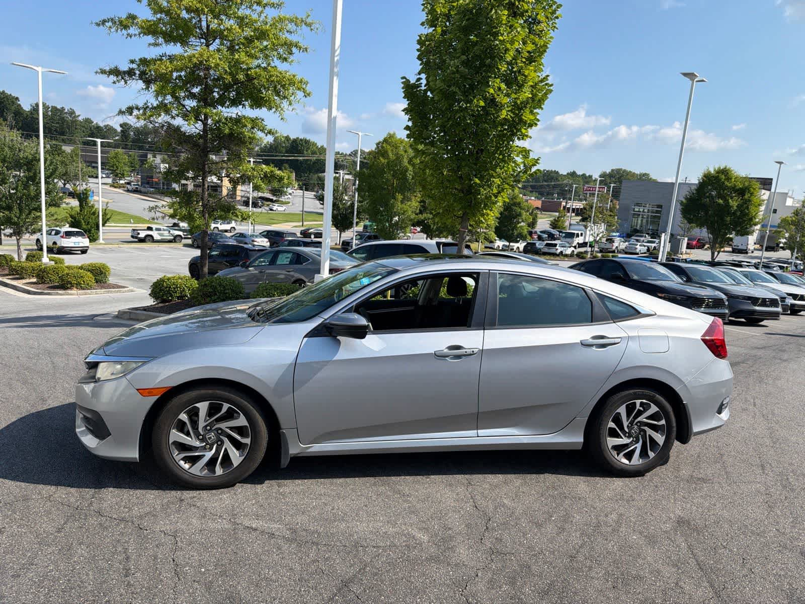 Thumbnail: 2016 Honda Civic - 6