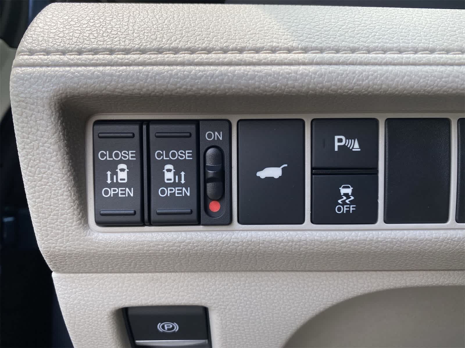 Thumbnail: 2026 Honda Odyssey - 25