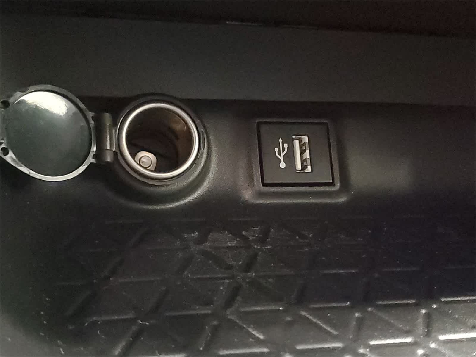 Thumbnail: 2025 Toyota RAV4 - 5