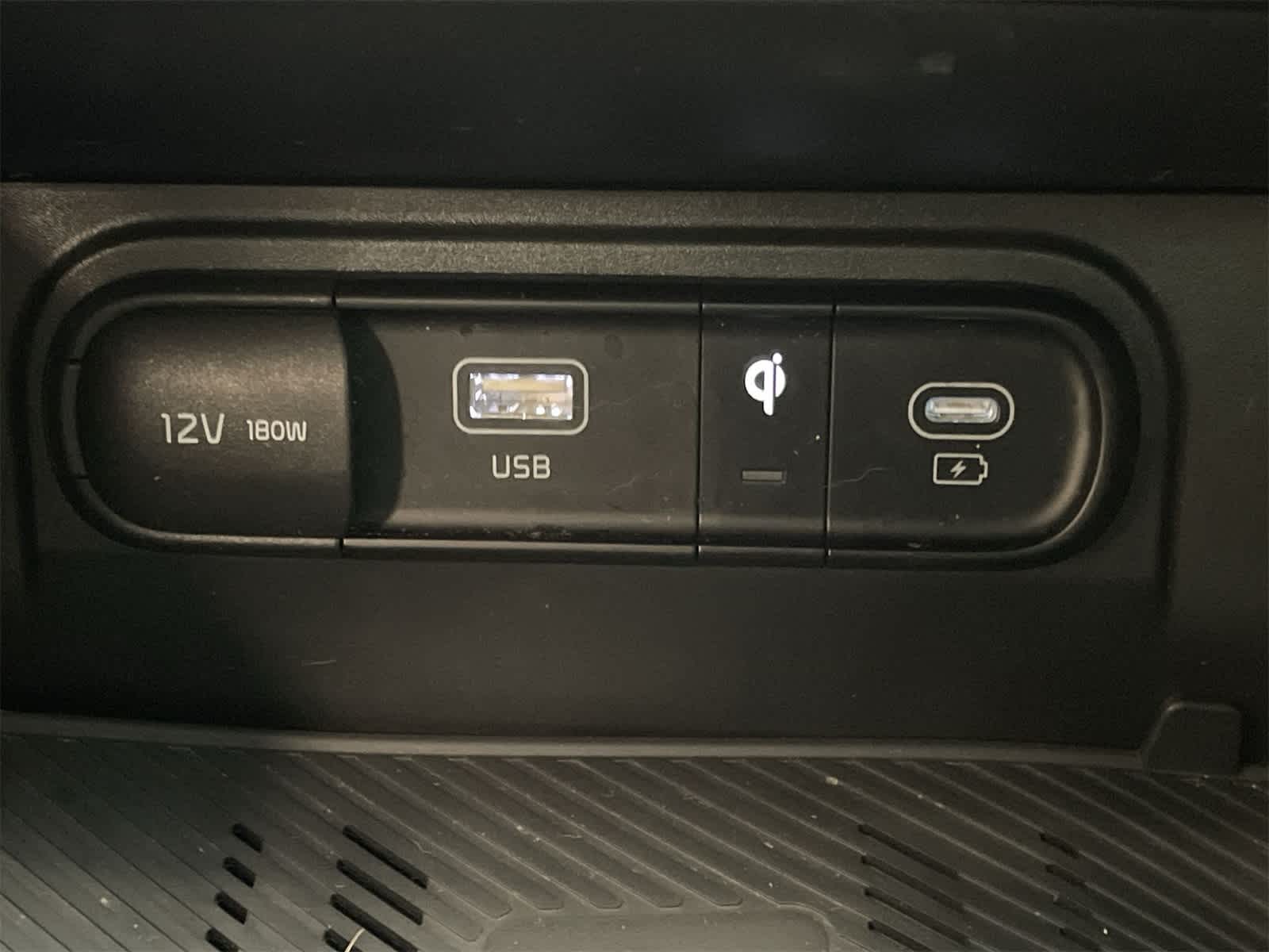 Thumbnail: 2023 Kia Sportage - 9