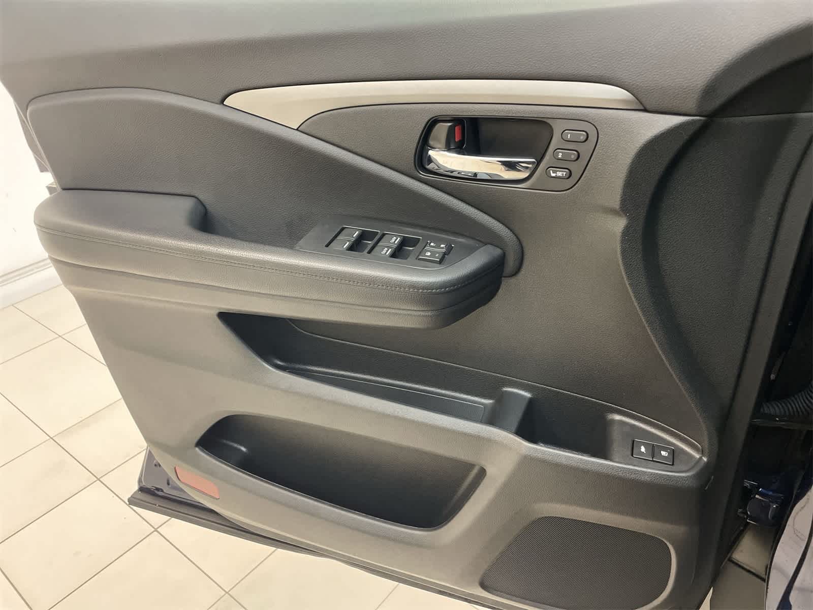 Thumbnail: 2019 Honda Passport - 16