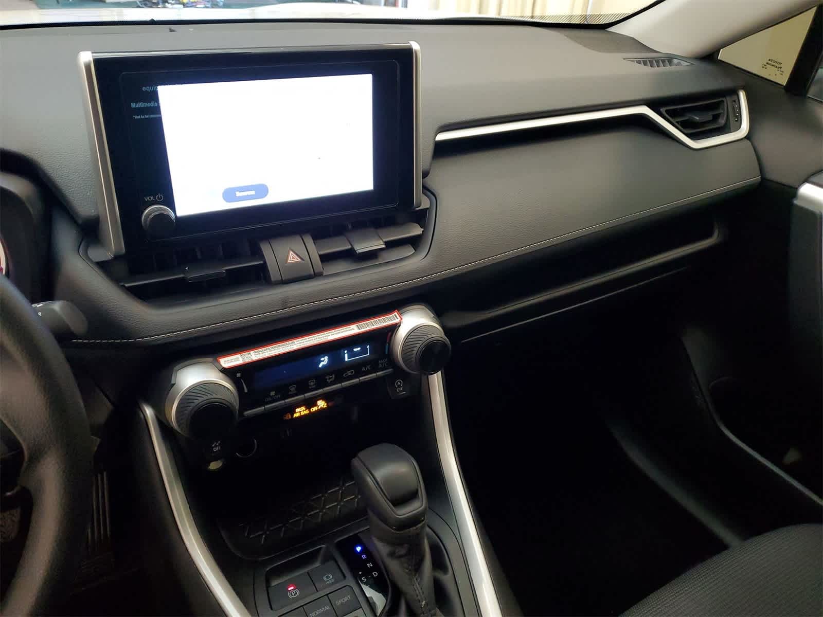 Thumbnail: 2025 Toyota RAV4 - 26