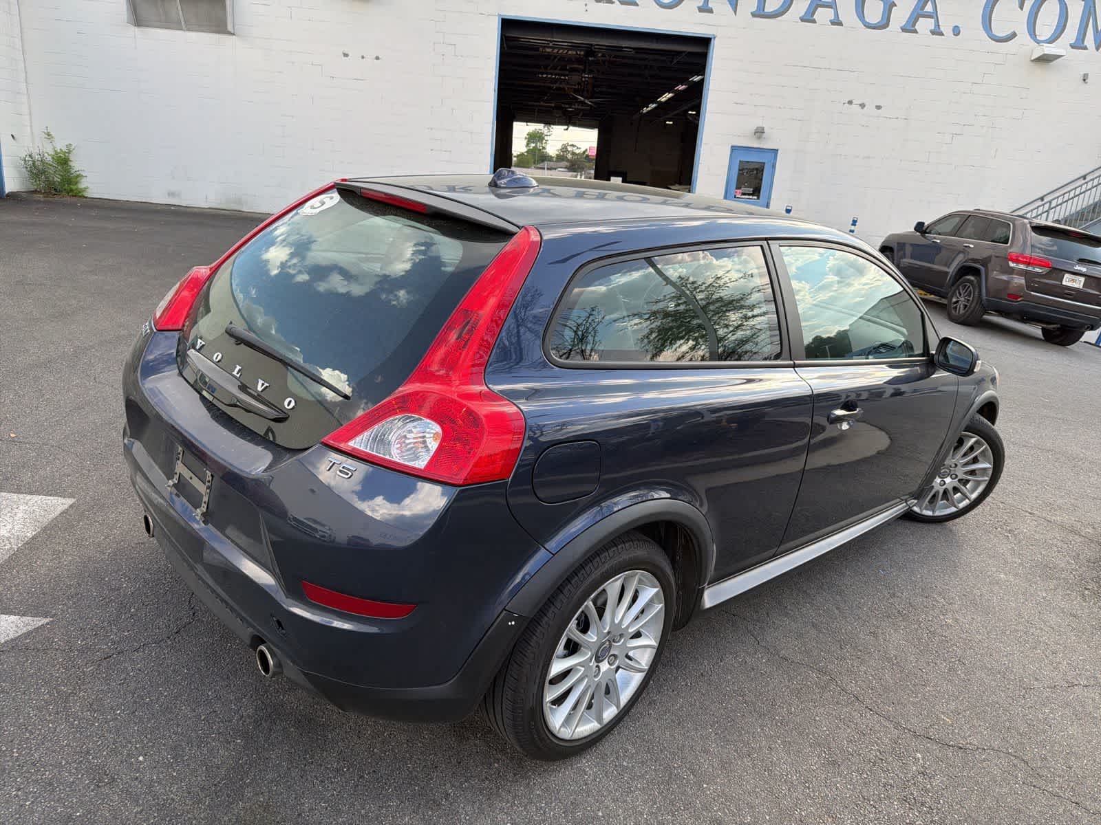 Thumbnail: 2012 Volvo C30 - 11