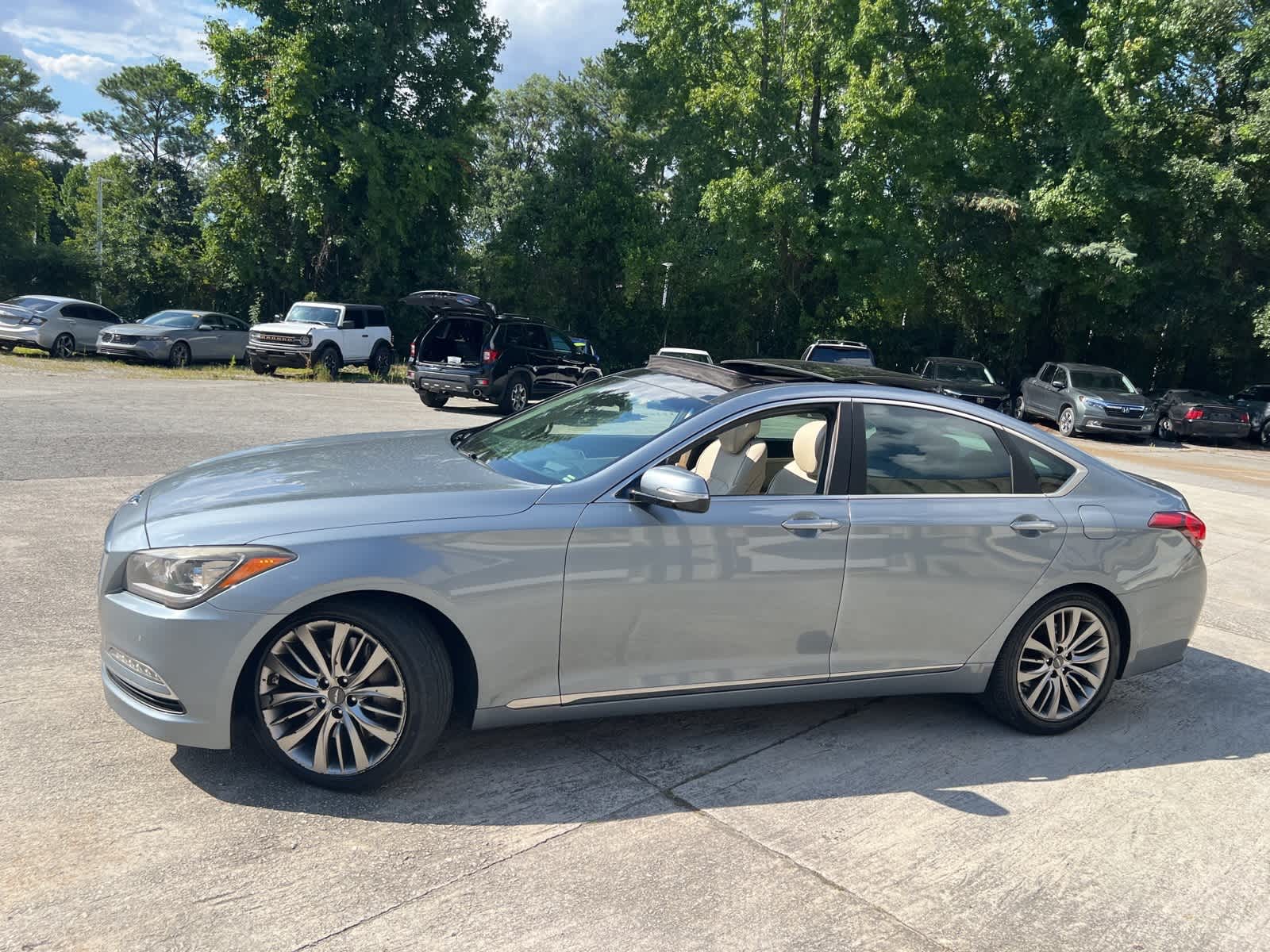 Thumbnail: 2017 Genesis G80 - 5