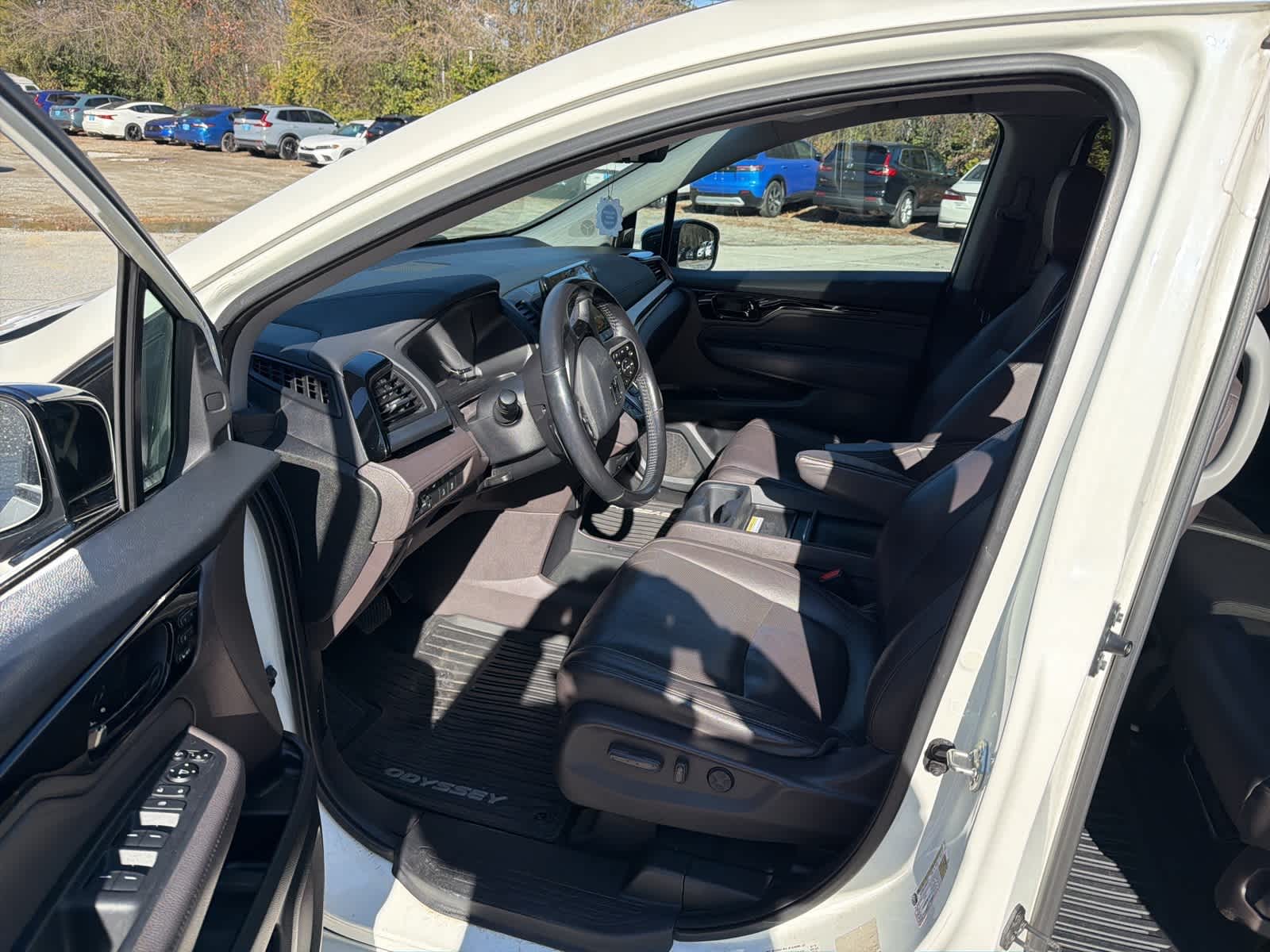 Thumbnail: 2018 Honda Odyssey - 16