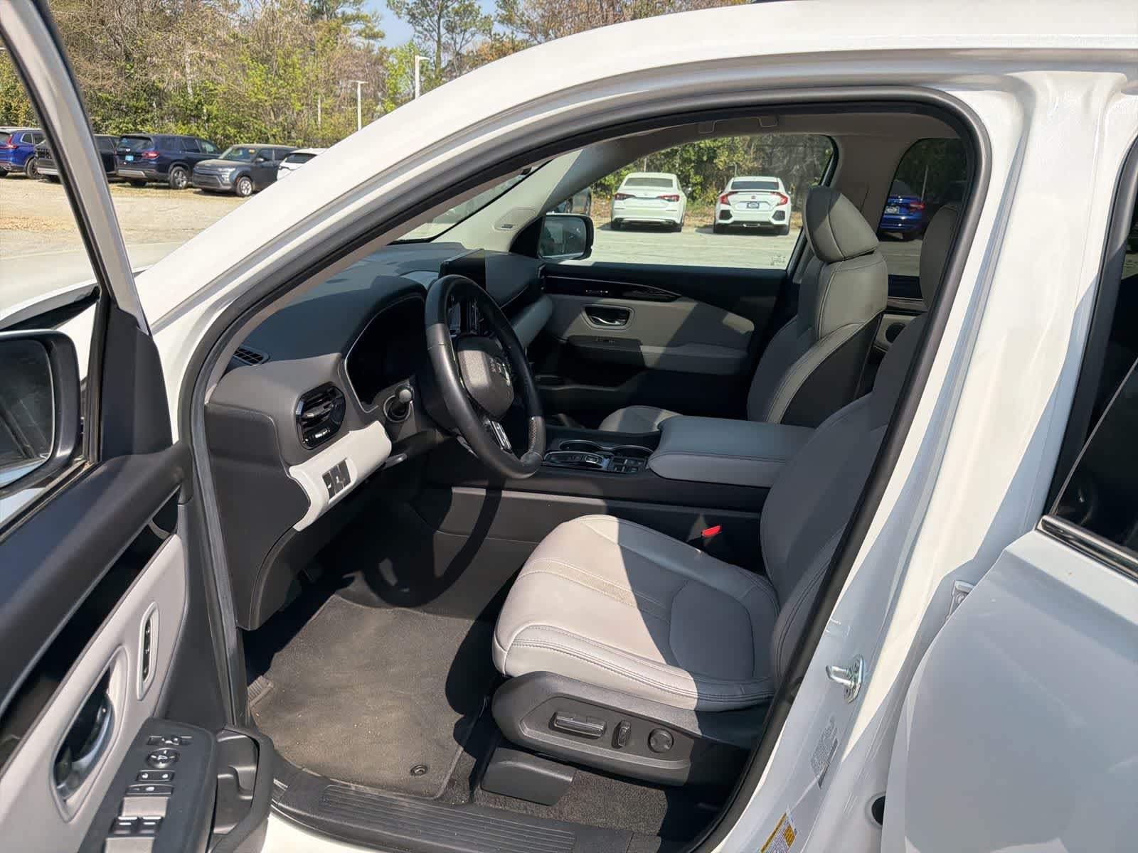 Thumbnail: 2025 Honda Pilot - 16