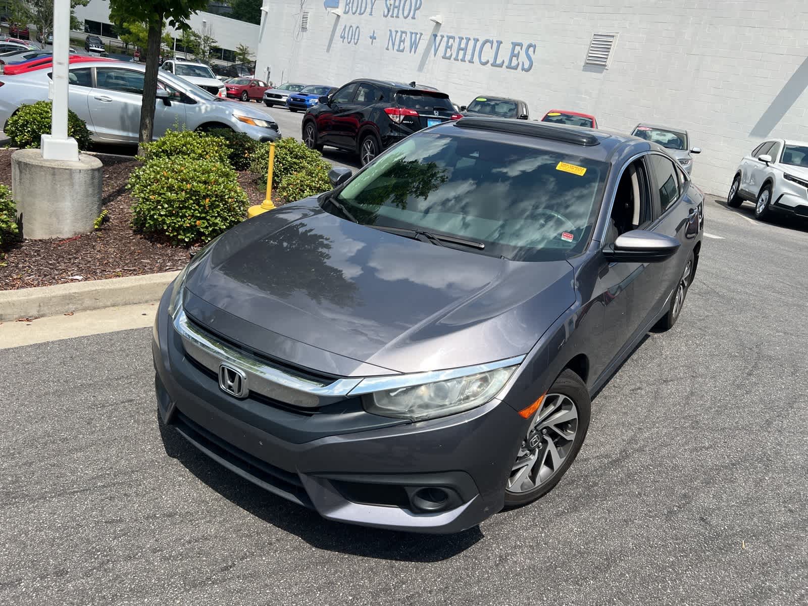 Thumbnail: 2016 Honda Civic - 3