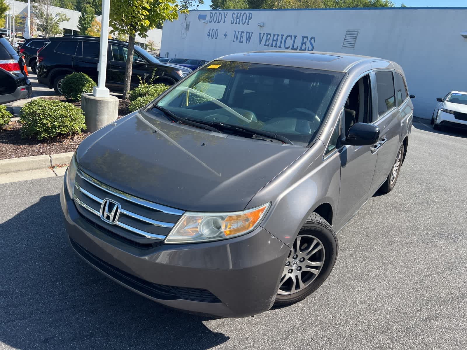 Thumbnail: 2011 Honda Odyssey - 3