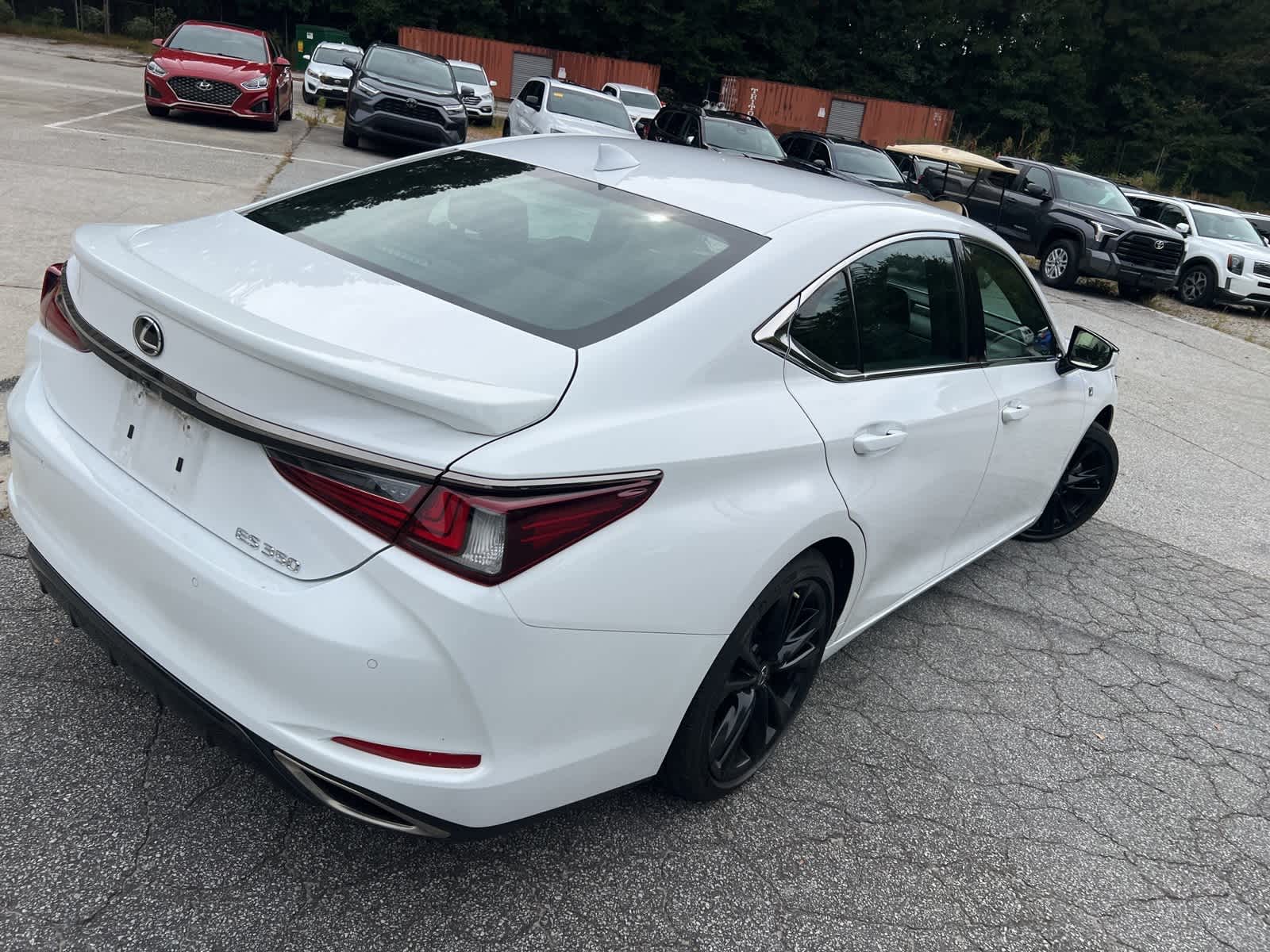 Thumbnail: 2022 Lexus ES - 10