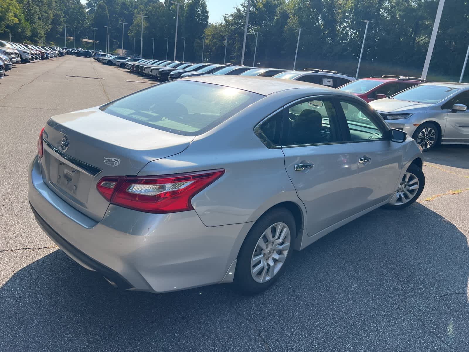 Thumbnail: 2017 Nissan Altima - 11
