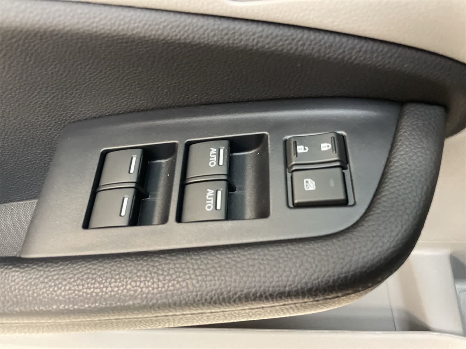 Thumbnail: 2019 Honda Pilot - 17