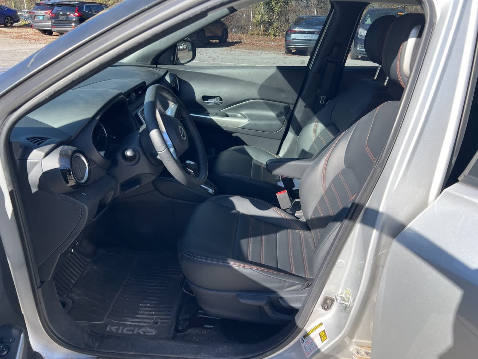 Thumbnail: 2019 Nissan Kicks - 16