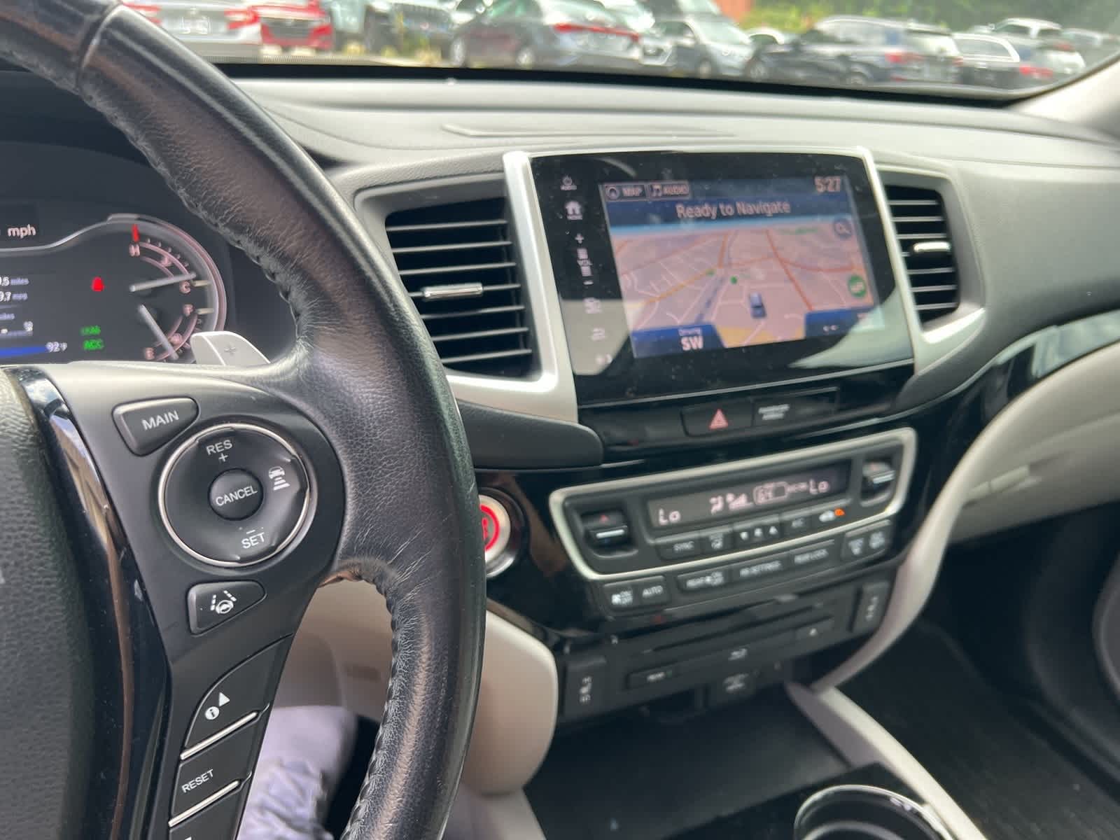 Thumbnail: 2017 Honda Pilot - 20