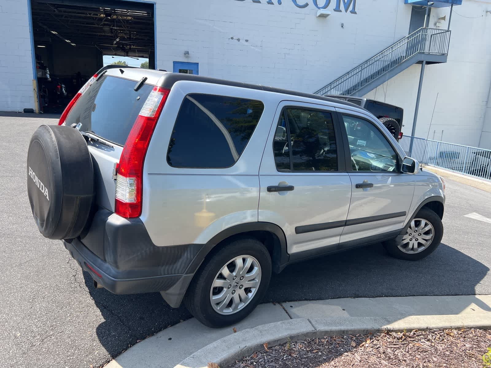 Thumbnail: 2005 Honda CR-V - 11