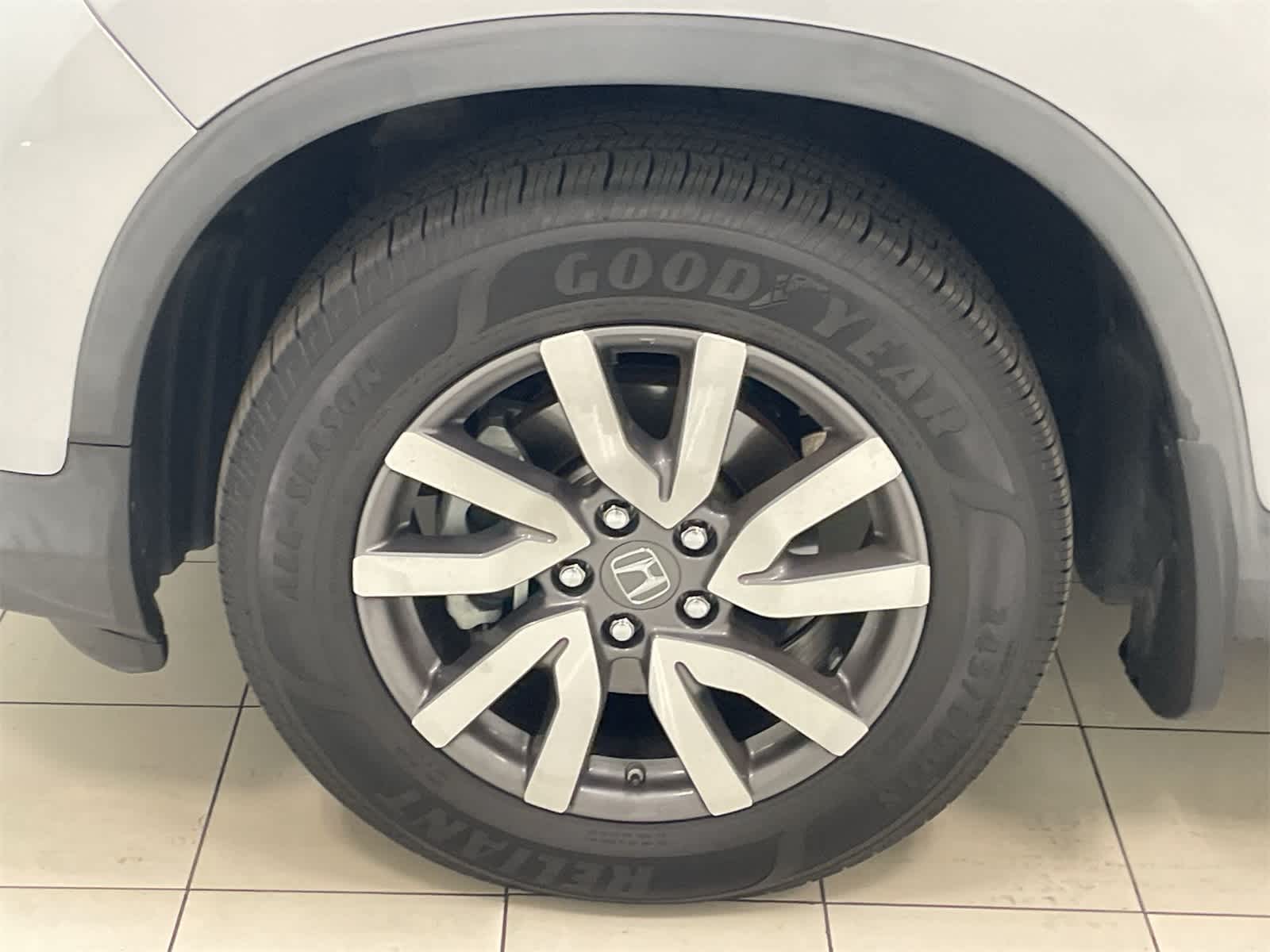 Thumbnail: 2019 Honda Pilot - 25