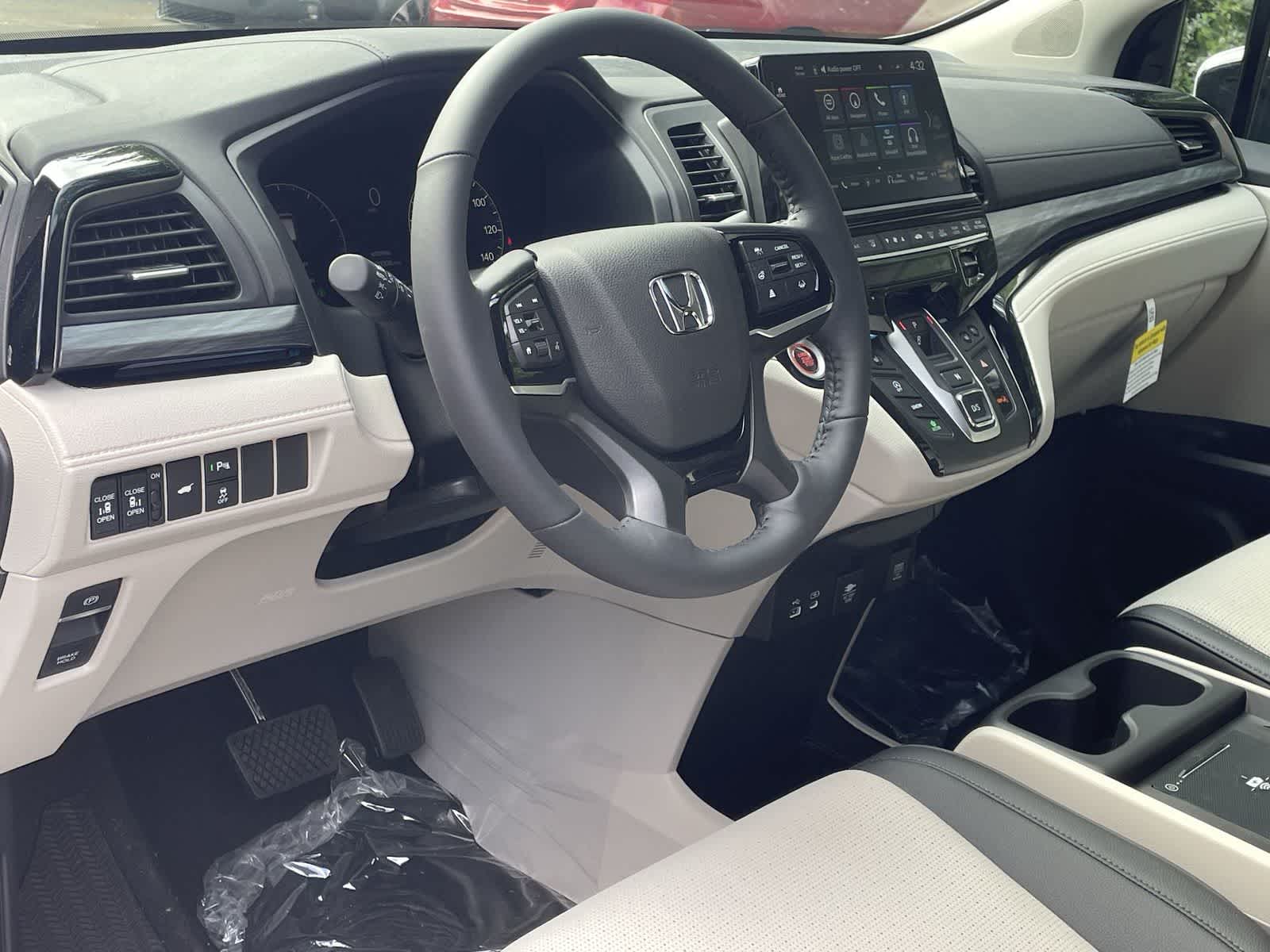 Thumbnail: 2026 Honda Odyssey - 13