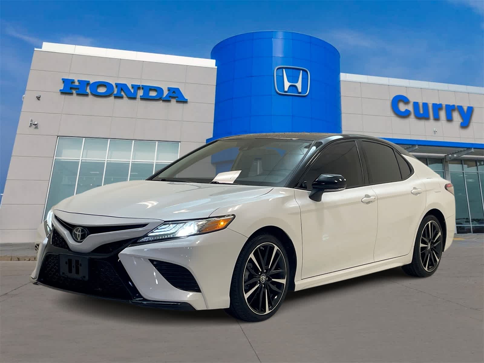 Thumbnail: 2019 Toyota Camry - 1