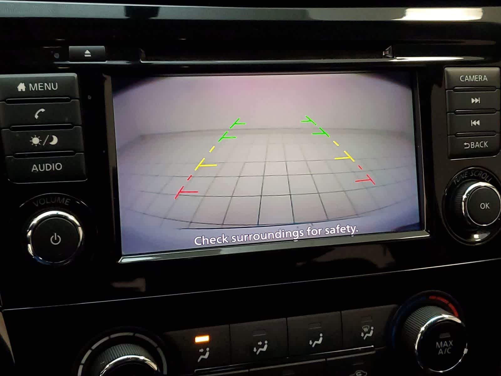 Thumbnail: 2018 Nissan Rogue - 3