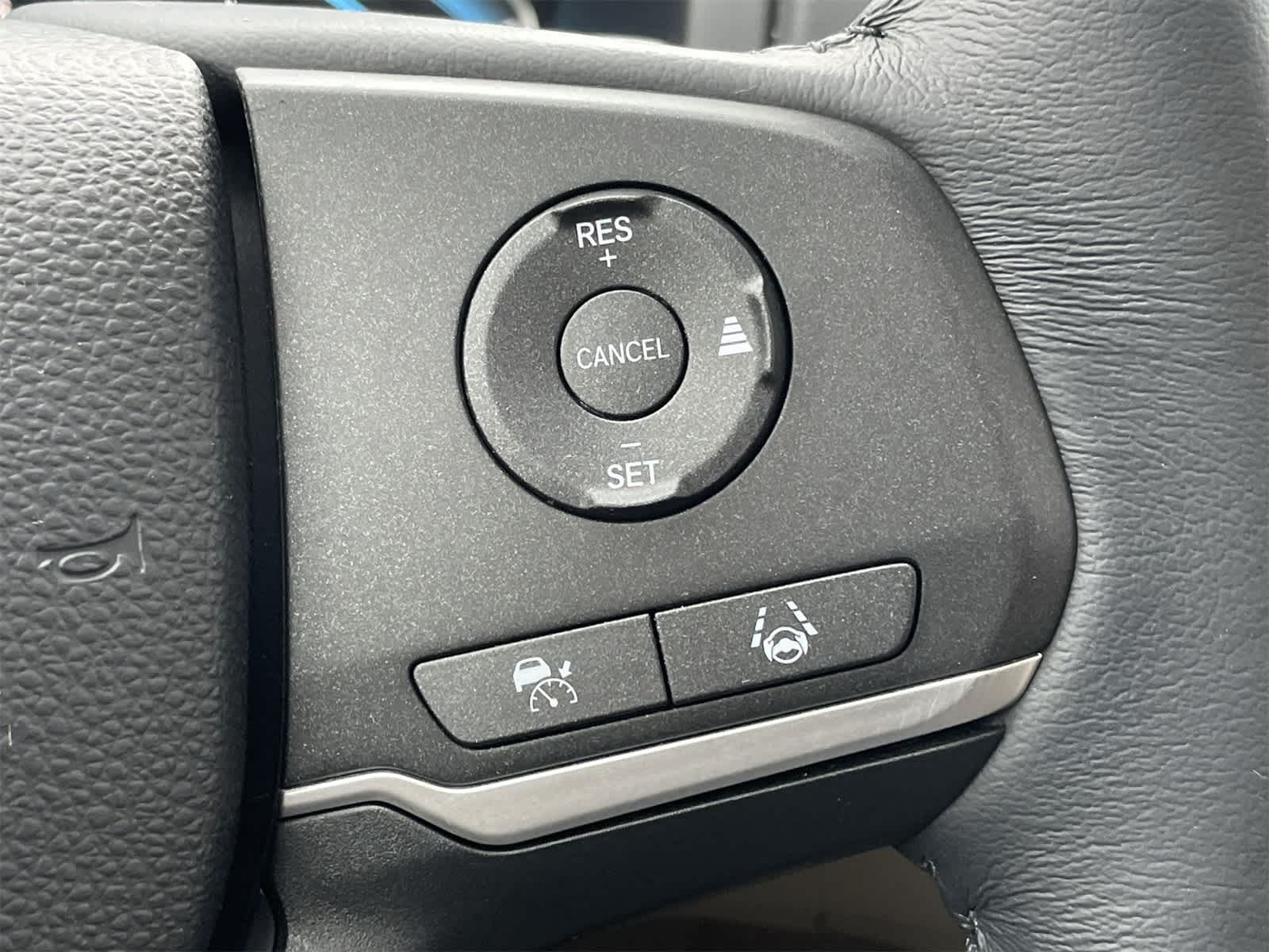 Thumbnail: 2023 Honda Odyssey - 13