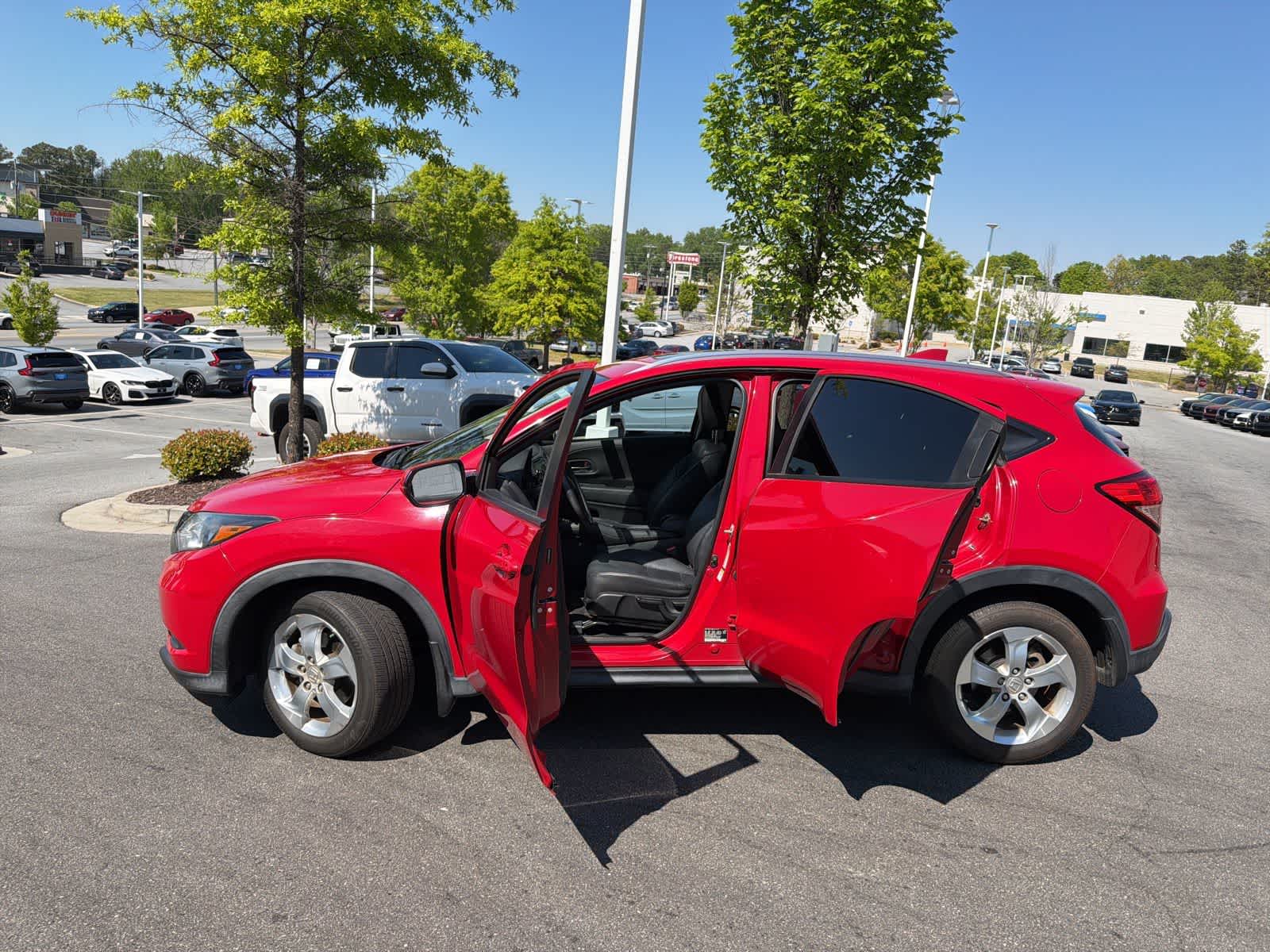 Thumbnail: 2016 Honda HR-V - 17