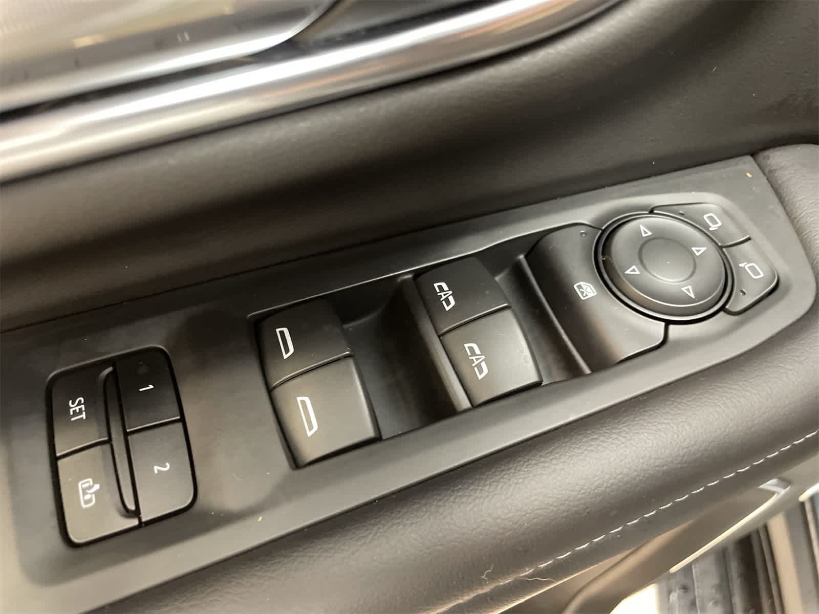 Thumbnail: 2021 Chevrolet Tahoe - 16